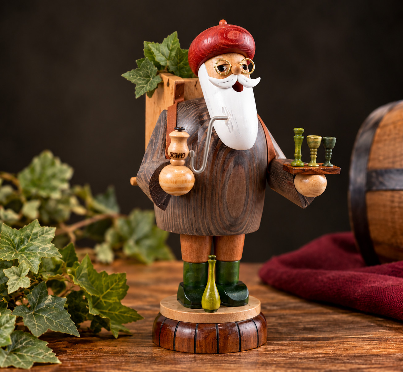 KWO 21027 Wine Dealer German Erzgebirge Incense Smoker Die Bärtigen 19cm KWO 21027 Wine Dealer German Erzgebirge Incense Smoker Die Bärtigen 19cm