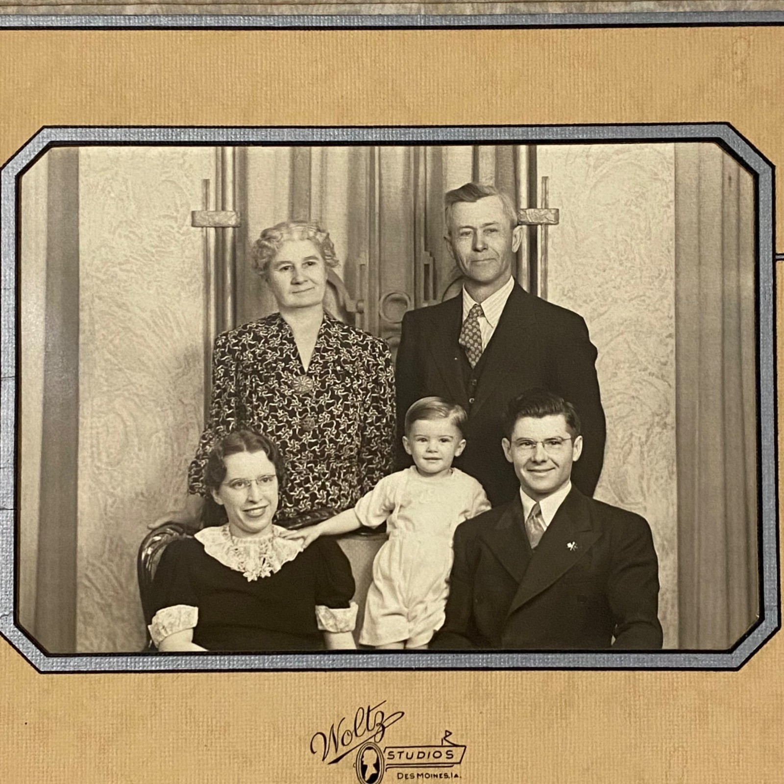 Vintage Family Photo Black and White Woltz Studios Des Moines Iowa Midwest USA Vintage Family Photo Black and White Woltz Studios Des Moines Iowa Midwest USA