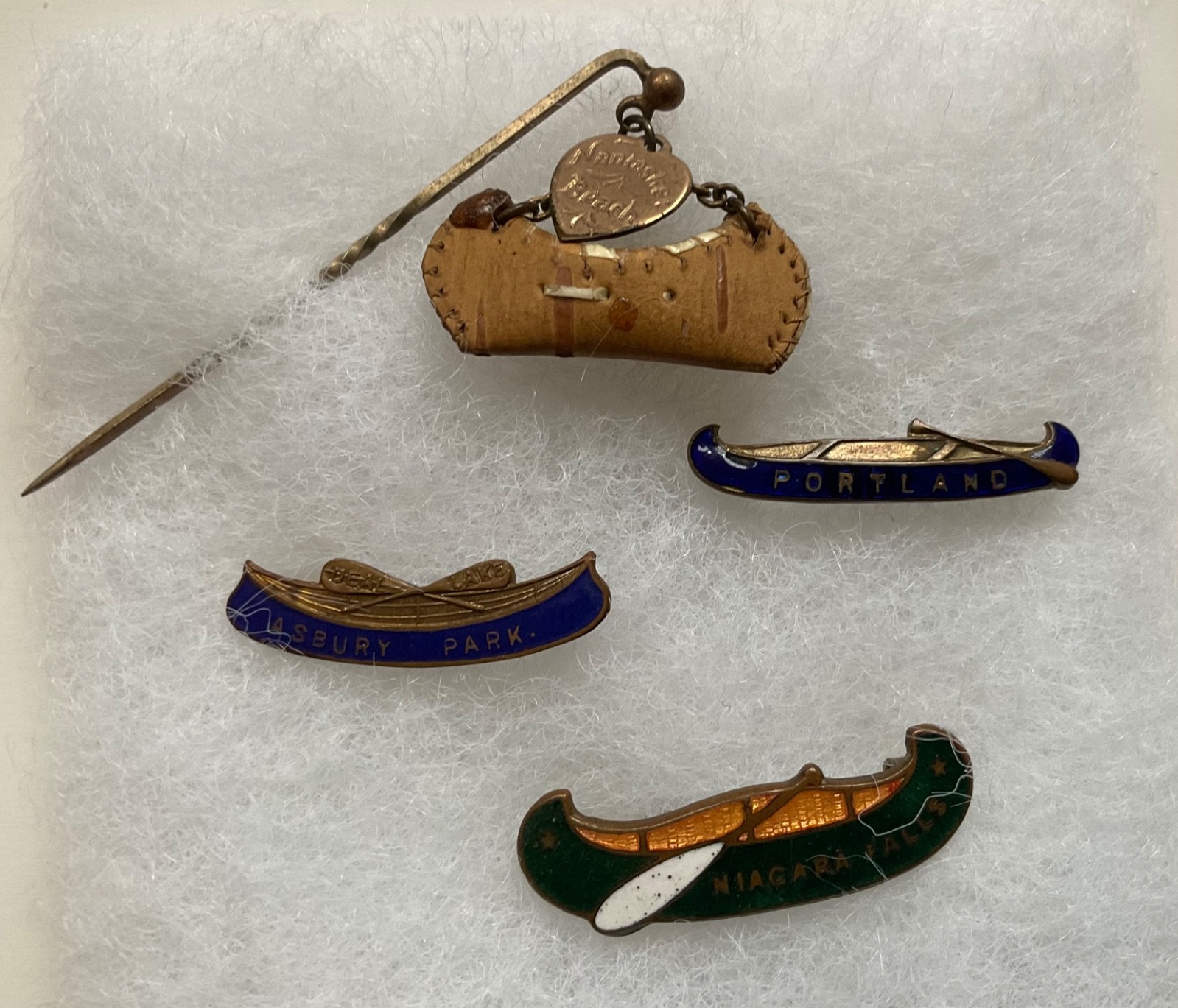 4 Vintage Souvenir Canoe Pins Camp Rustic 4 Vintage Souvenir Canoe Pins Camp Rustic
