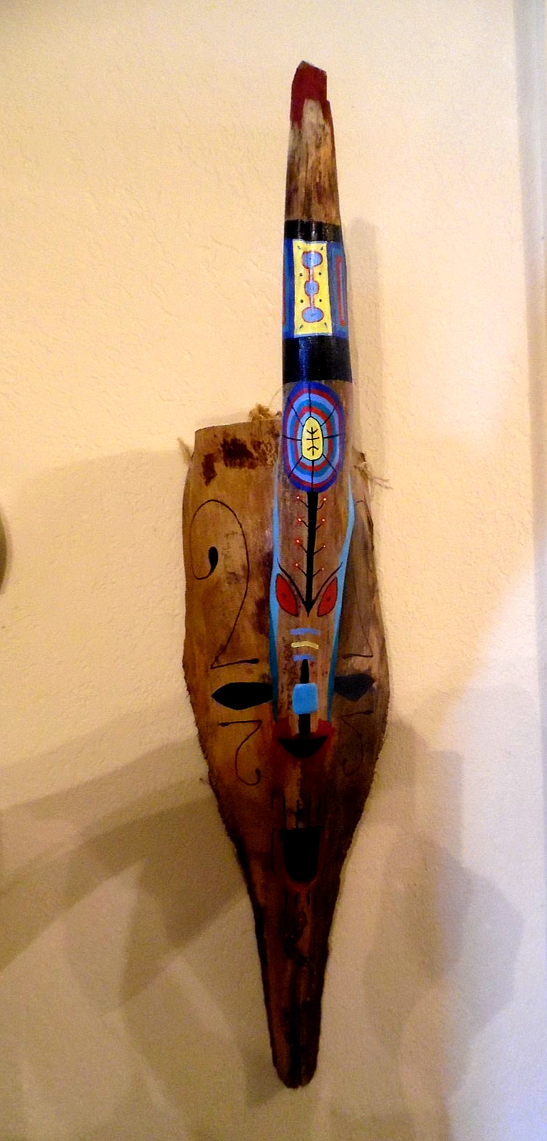 VINTAGE PACIFIC ISLAND HAND CARVED & HAND PAINTED 34" ORIGINAL PALM FROND MASK VINTAGE PACIFIC ISLAND HAND CARVED & HAND PAINTED 34" ORIGINAL PALM FROND MASK