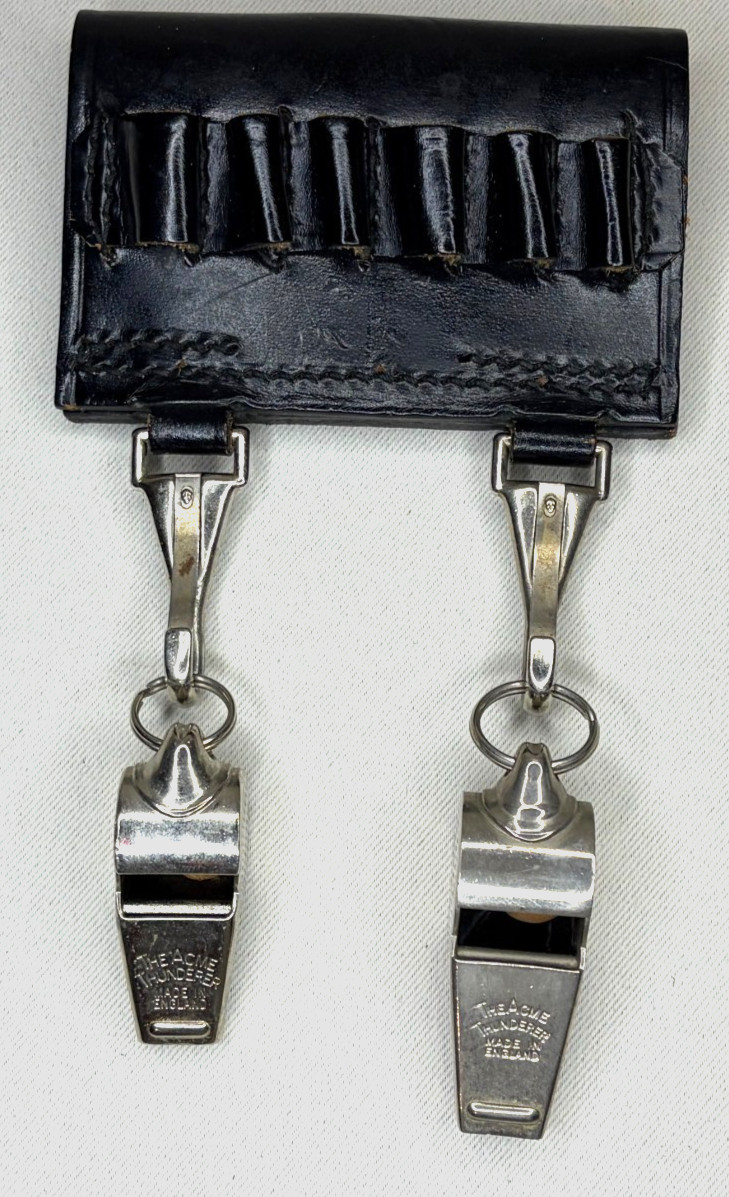 Vintage Philips Police Equipment Whistle Holder Leather Cartridge Pouch Acme D.C Vintage Philips Police Equipment Whistle Holder Leather Cartridge Pouch Acme D.C