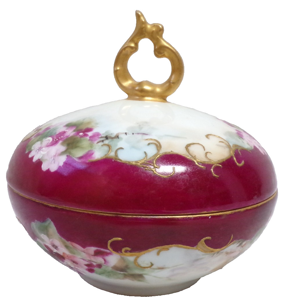 VINTAGE T & V LIMOGES FRANCE TRINKET BOX WITH GOLD TONE LID HAND PAINTED ROSES VINTAGE T & V LIMOGES FRANCE TRINKET BOX WITH GOLD TONE LID HAND PAINTED ROSES