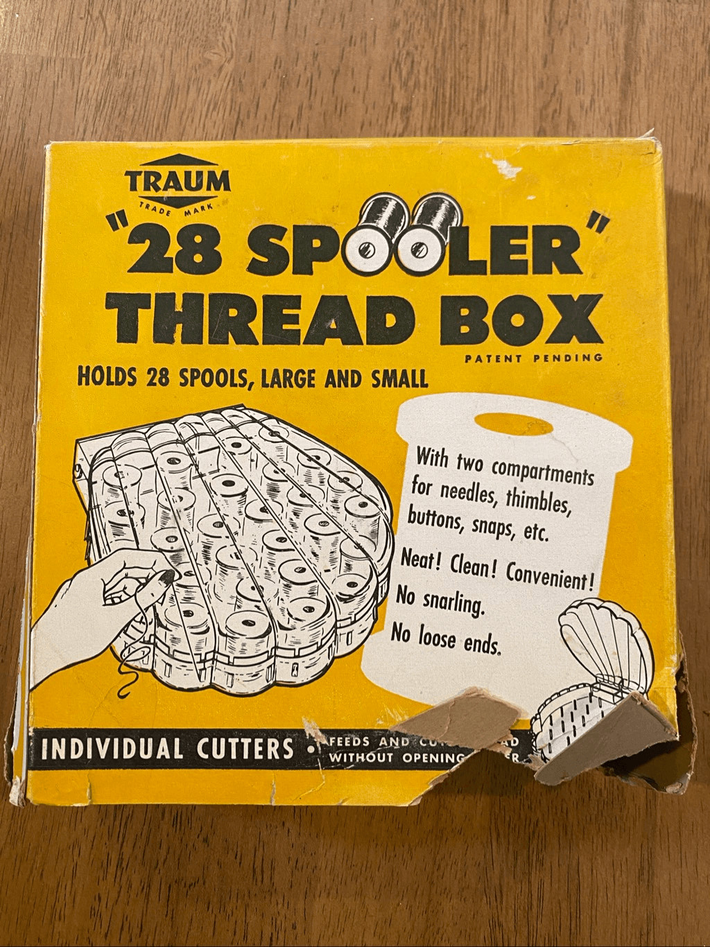 Vintage TRAUM #80 "28 Spooler" Thread Box Vintage TRAUM #80 "28 Spooler" Thread Box