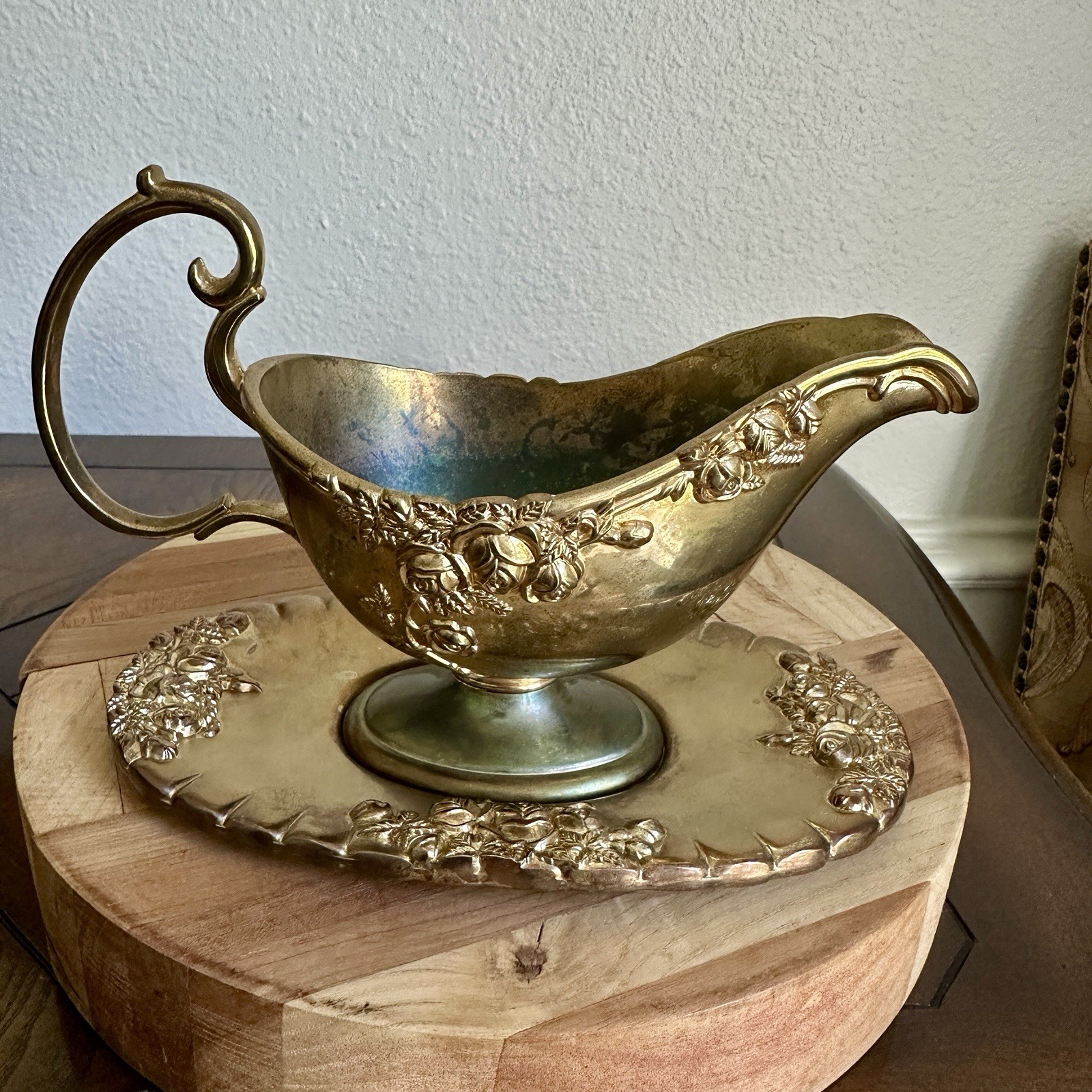 Vintage Royal Doulton Old Country Roses Gold Plated Gravy Boat w Tray Signed Vintage Royal Doulton Old Country Roses Gold Plated Gravy Boat w Tray Signed