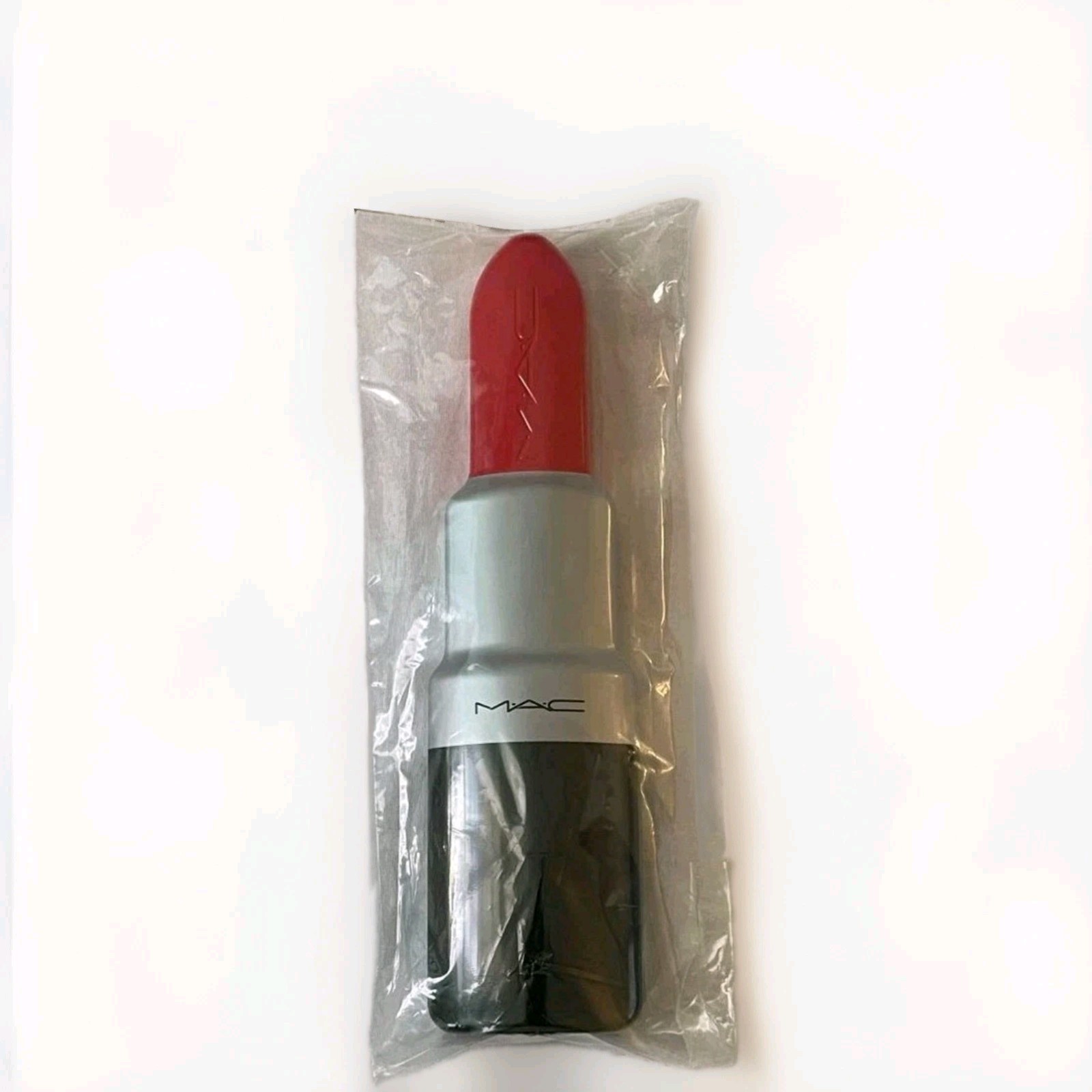 MAC Lipstick-Shaped Holder Make-Up Case MAC Lipstick-Shaped Holder Make-Up Case