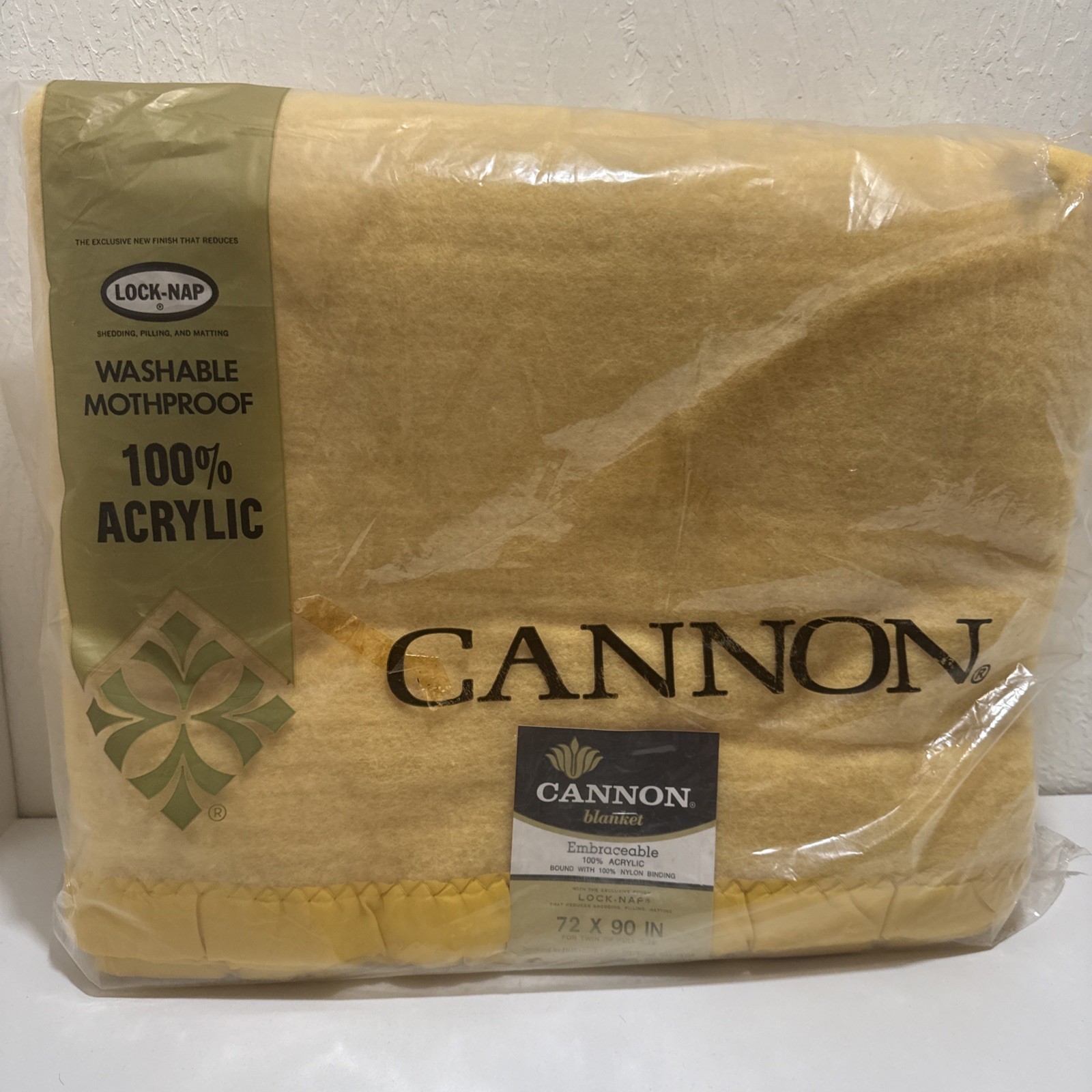 Vintage Cannon Lock-Nap Blanket Acrylic Yellow 72 X 90 USA New Vintage Cannon Lock-Nap Blanket Acrylic Yellow 72 X 90 USA New