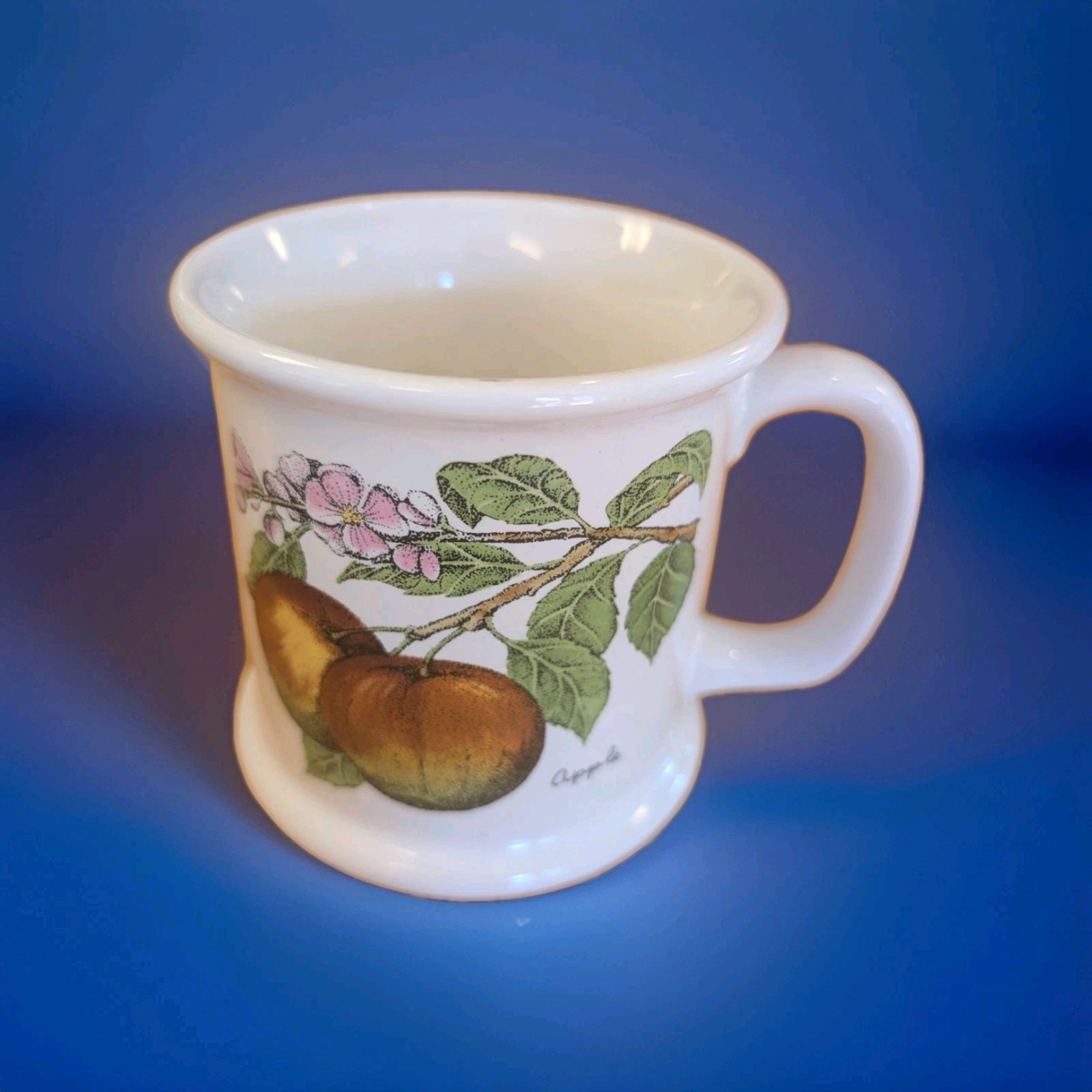 Lauffer APPLE Coffee Cup Mug White Stoneware Japan 12 oz Vintage cider history Lauffer APPLE Coffee Cup Mug White Stoneware Japan 12 oz Vintage cider history