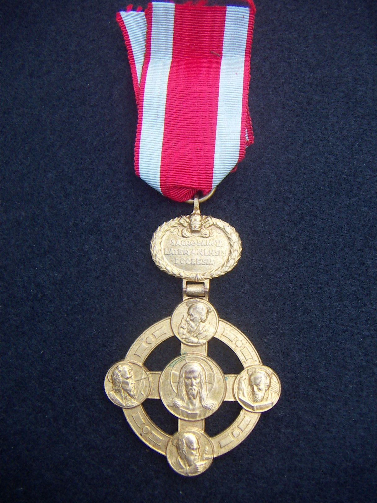 WWI RARE VATICAN PAPAL LATERAN CROSS MEDAL POPE LEO XIII GILT BRONZE RIBBON WWI RARE VATICAN PAPAL LATERAN CROSS MEDAL POPE LEO XIII GILT BRONZE RIBBON
