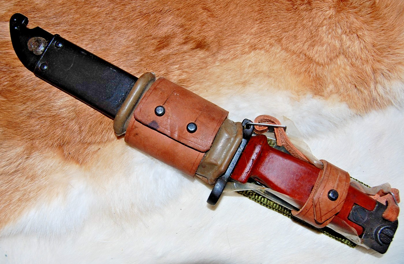Vintage Rifle Knife Bayonet w/ Scabbard & Frog - Mint - Unissued Vintage Rifle Knife Bayonet w/ Scabbard & Frog - Mint - Unissued