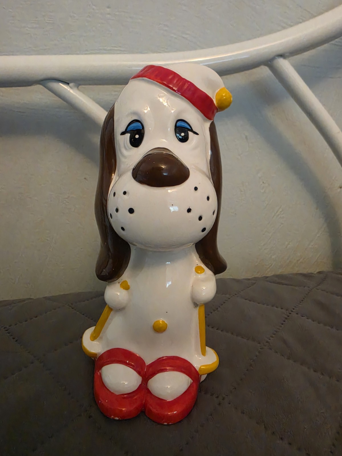 Vintage Japan Ceramic Skiing Hound Dog Coin Bank Kitsch 1960s Droopy Basset Vintage Japan Ceramic Skiing Hound Dog Coin Bank Kitsch 1960s Droopy Basset