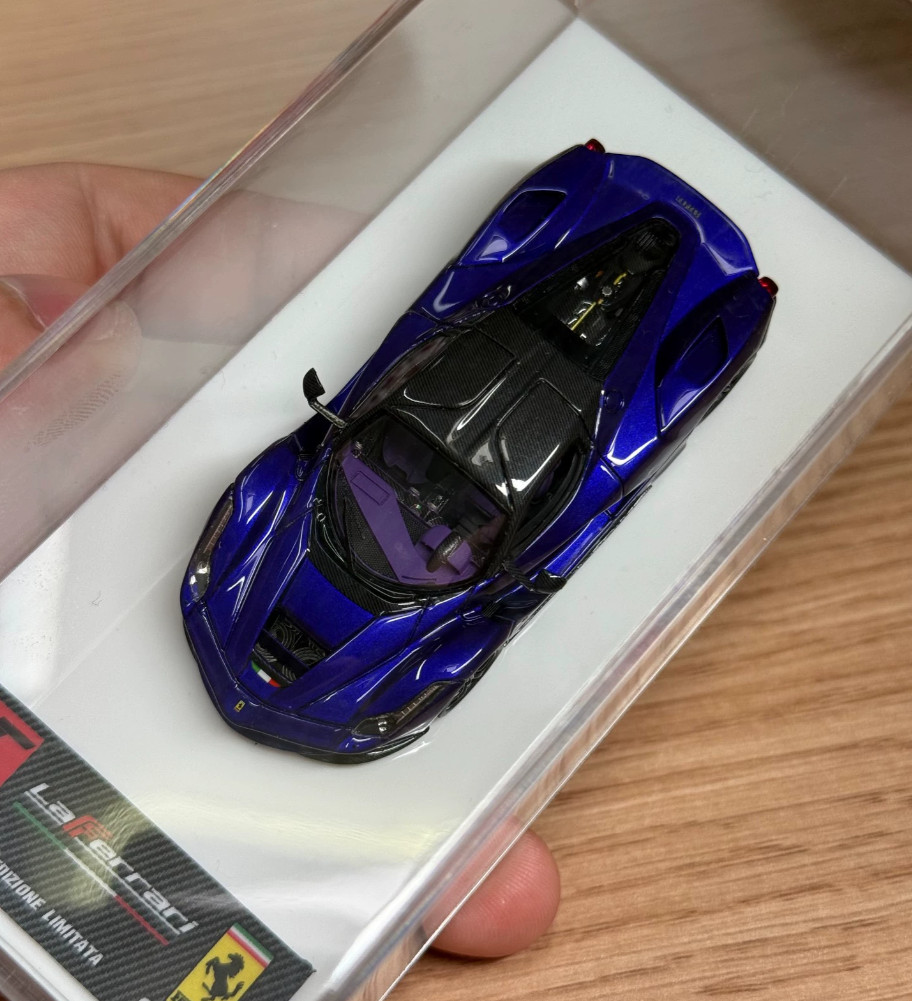 DMH 1/64 Ferrari LaFerrari First Edition Aurora Purple DMH 1/64 Ferrari LaFerrari First Edition Aurora Purple
