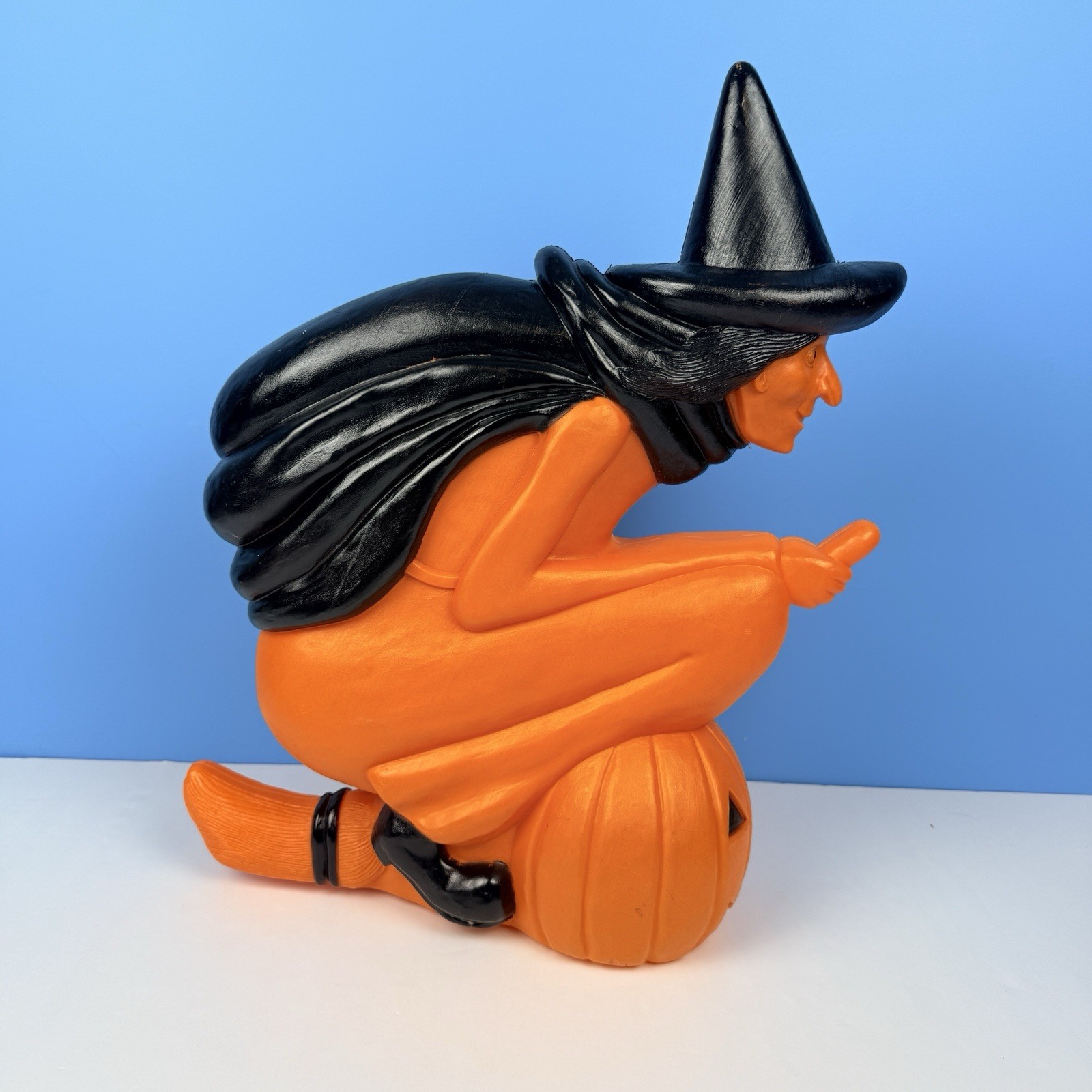 Vintage 1992 Union Products Witch on Broom Pumpkin Blow Mold Don Featherstone Vintage 1992 Union Products Witch on Broom Pumpkin Blow Mold Don Featherstone