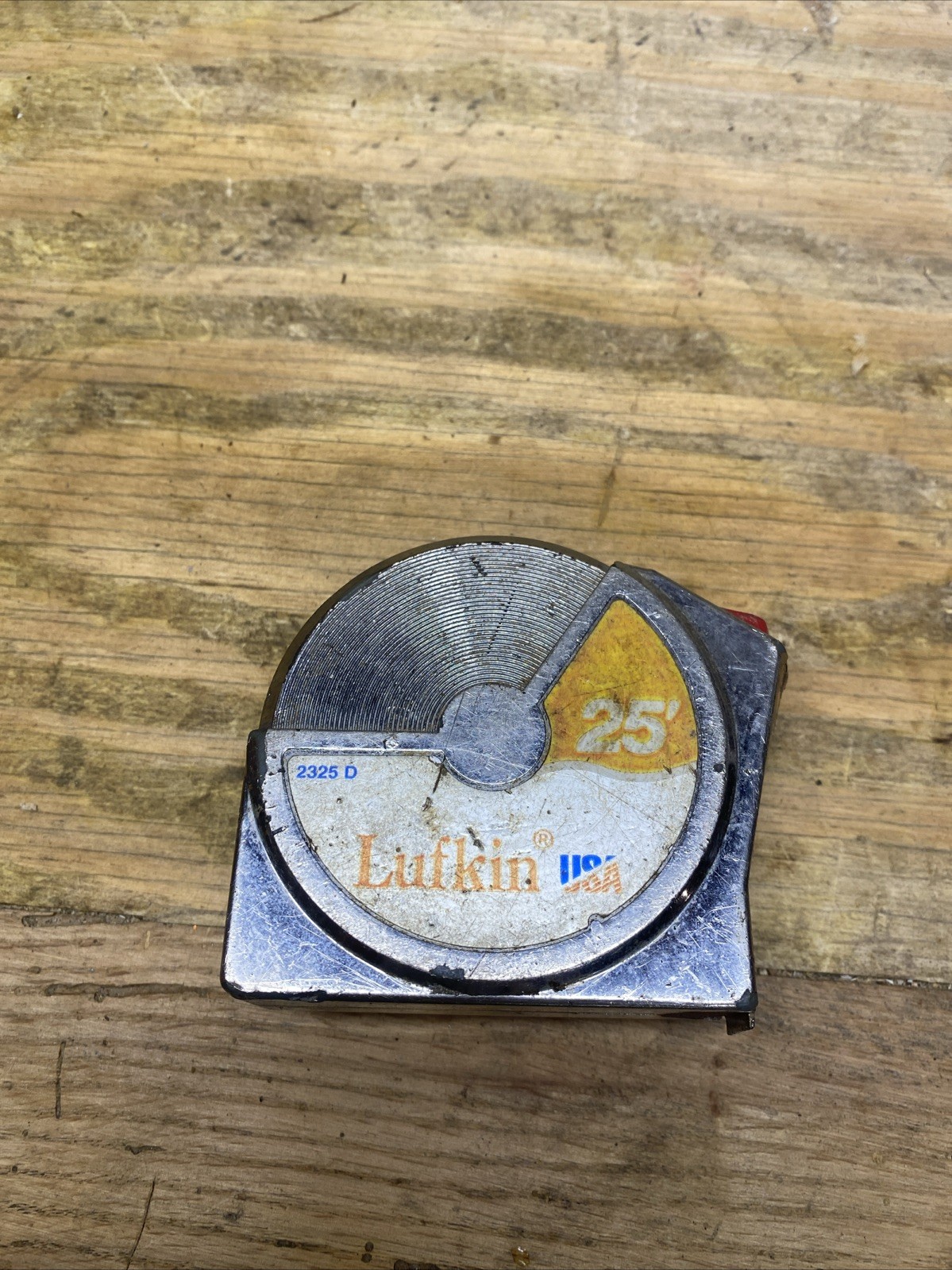 Vintage Lufkin Tape Measure 25ft. Rocker Lock Belt Clip Yellow Tape #2325 D USA