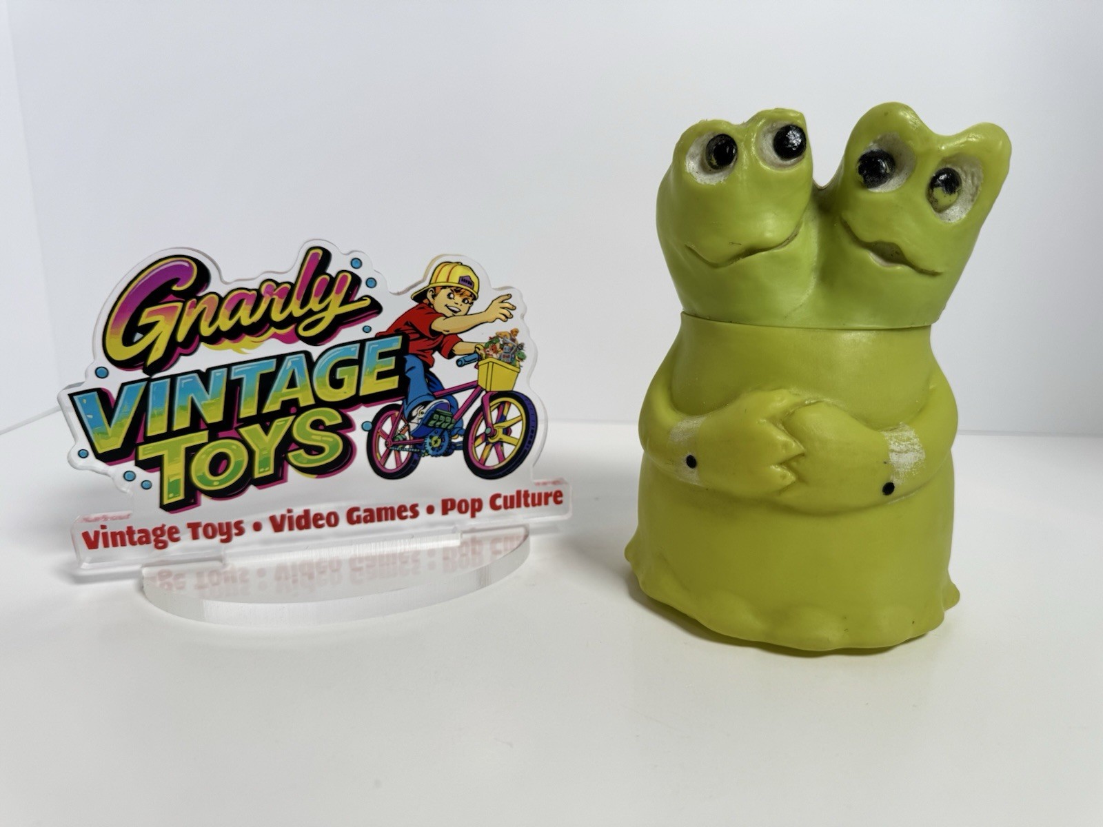 1960’s Deka Moon Goon Cup Monster Weird RARE 1960’s Deka Moon Goon Cup Monster Weird RARE
