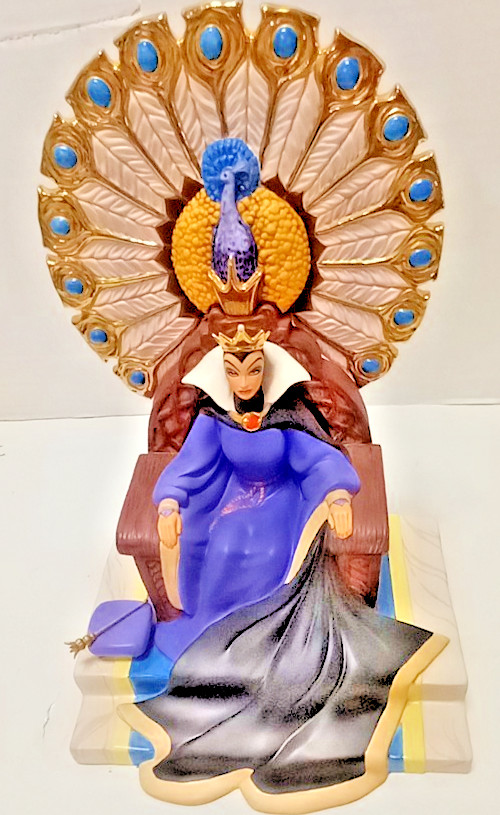 WDCC DISNEY SNOW WHITE QUEEN titled Enthroned Evil WDCC DISNEY SNOW WHITE QUEEN titled Enthroned Evil