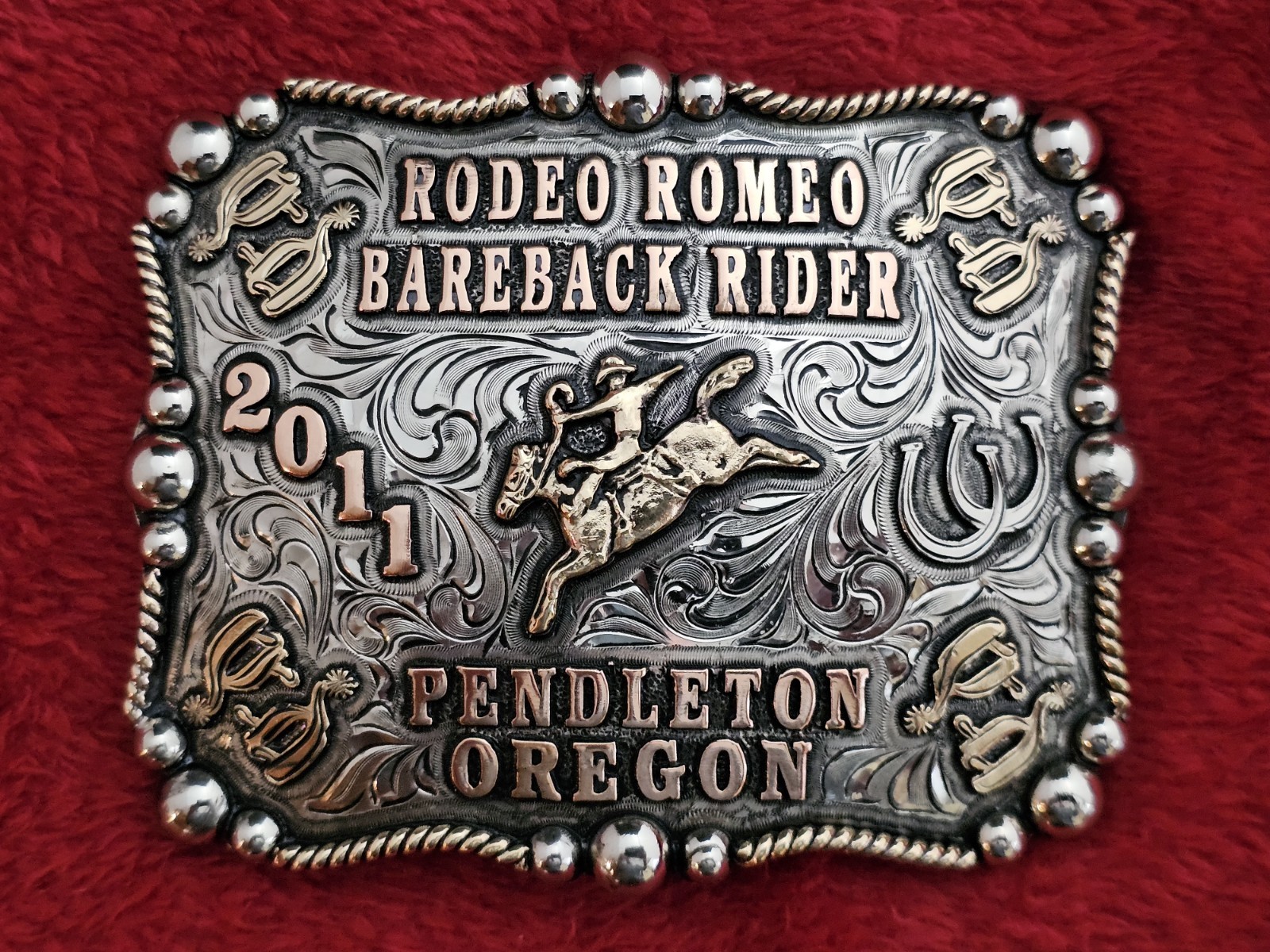 Rodeo Bareback Bronc Riding☆2011☆CHAMPION TROPHY BUCKLE☆Pendleton Oregon☆742 Rodeo Bareback Bronc Riding☆2011☆CHAMPION TROPHY BUCKLE☆Pendleton Oregon☆742