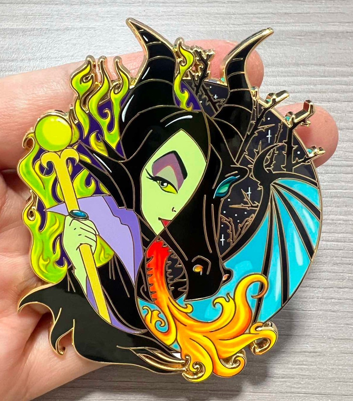 PIN MALEFICENT DRAGON 3" JUMBO FANTASY AURORA SLEEPING BEAUTY new PIN MALEFICENT DRAGON 3" JUMBO FANTASY AURORA SLEEPING BEAUTY new