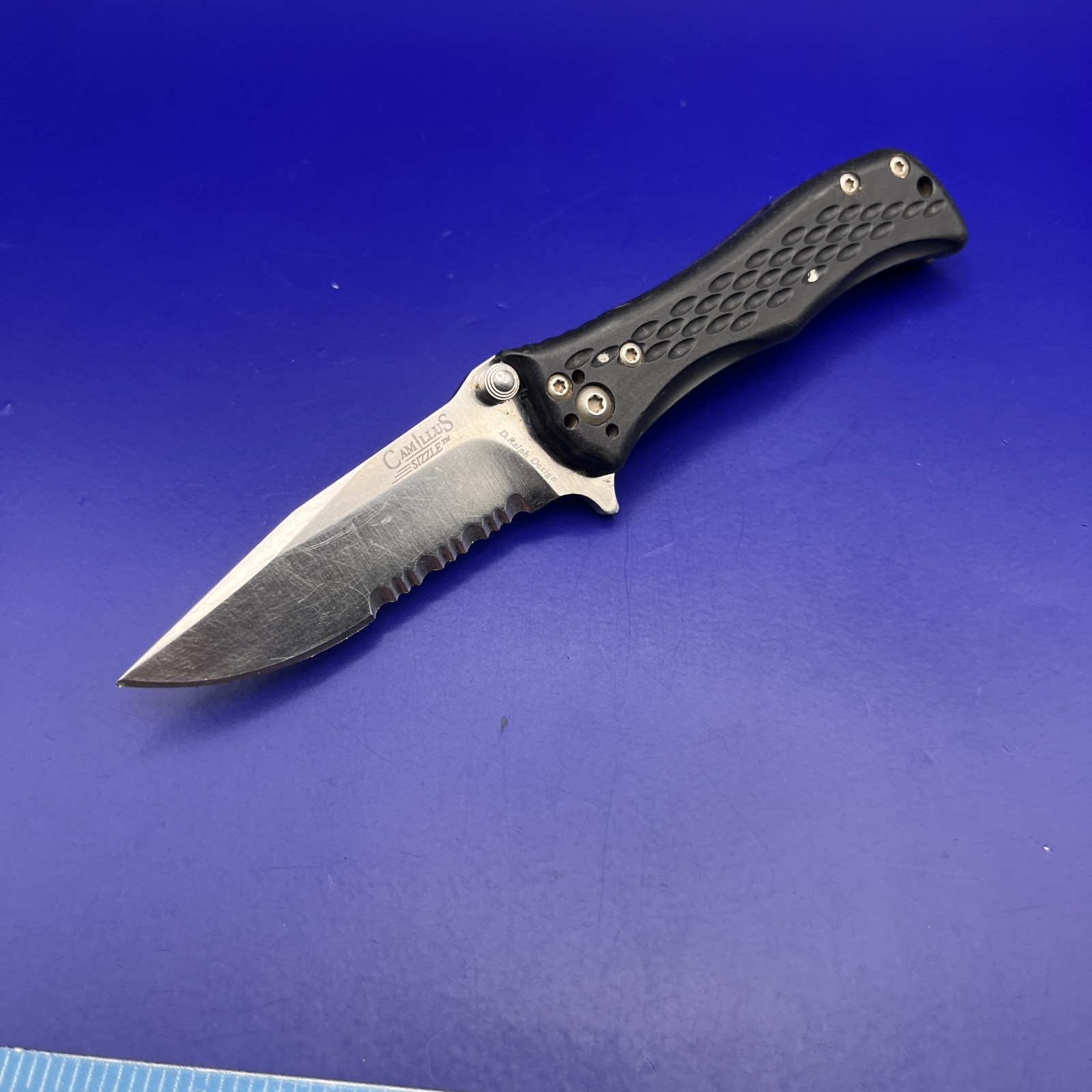 Camillus Sizzle Darrel Ralph-Designed Robo Power Pocket Knife Camillus Sizzle Darrel Ralph-Designed Robo Power Pocket Knife