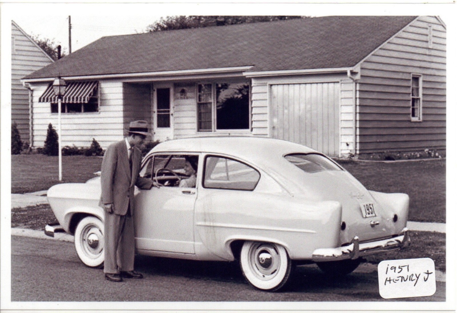1951 Henry J Town Scene Photo 1951 Henry J Town Scene Photo