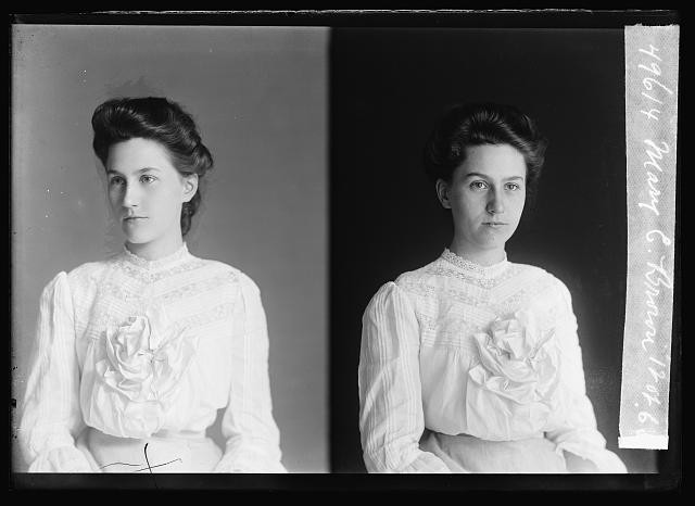 Photo:Brown, Mary E. Portrait Woman 1901-1903 Photo:Brown, Mary E. Portrait Woman 1901-1903
