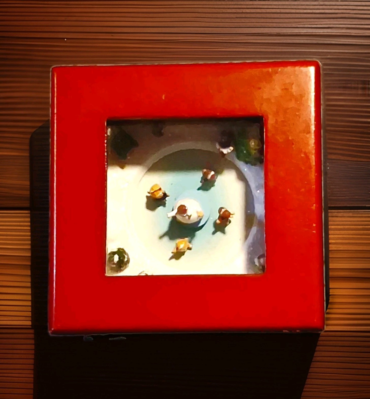 Vintage MR CHRISTMAS MUSIC BOX w/Ice Skaters Plays “We Wish You Merry Christmas” Vintage MR CHRISTMAS MUSIC BOX w/Ice Skaters Plays “We Wish You Merry Christmas”