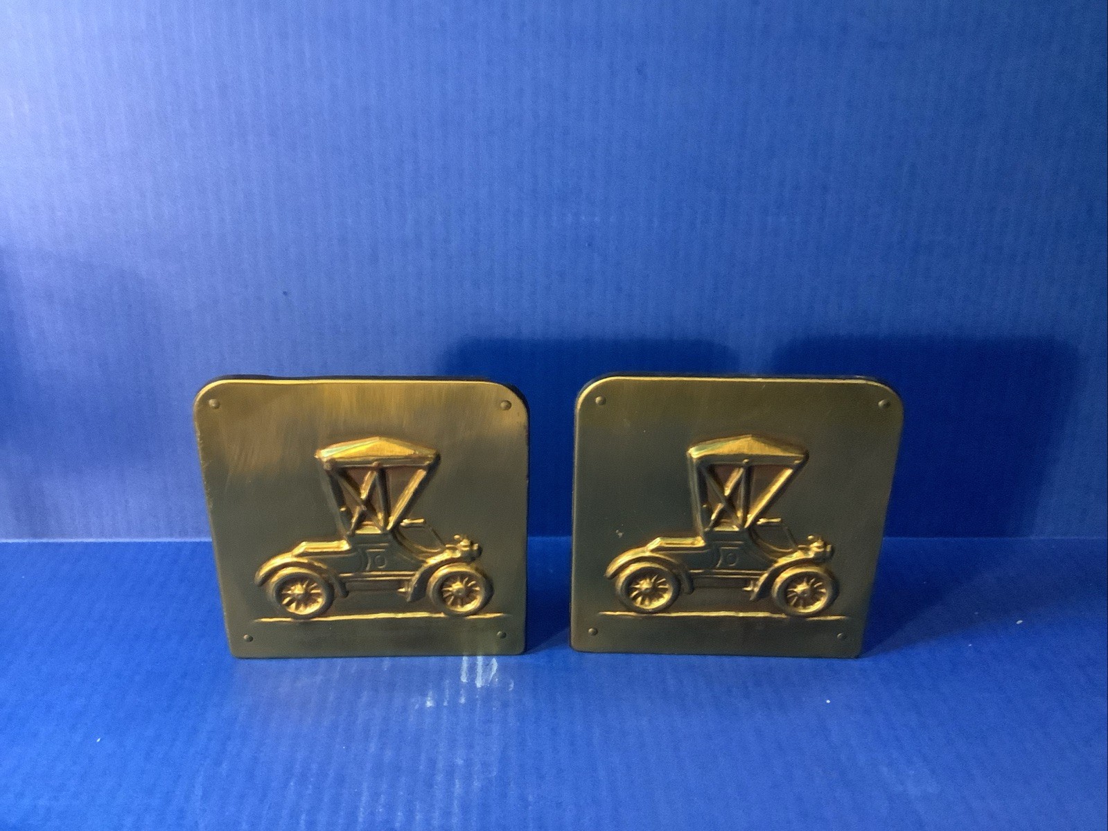 Vtg Gold Tone Brass Like  Heavy Bookends With Old Cars. Felt Backing. Set Of 2