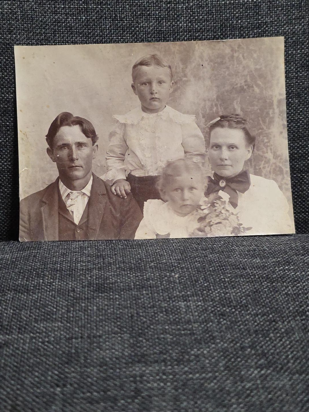 Antique Victorian Family Portrait Photo 1890s Mother Father Children 4x3