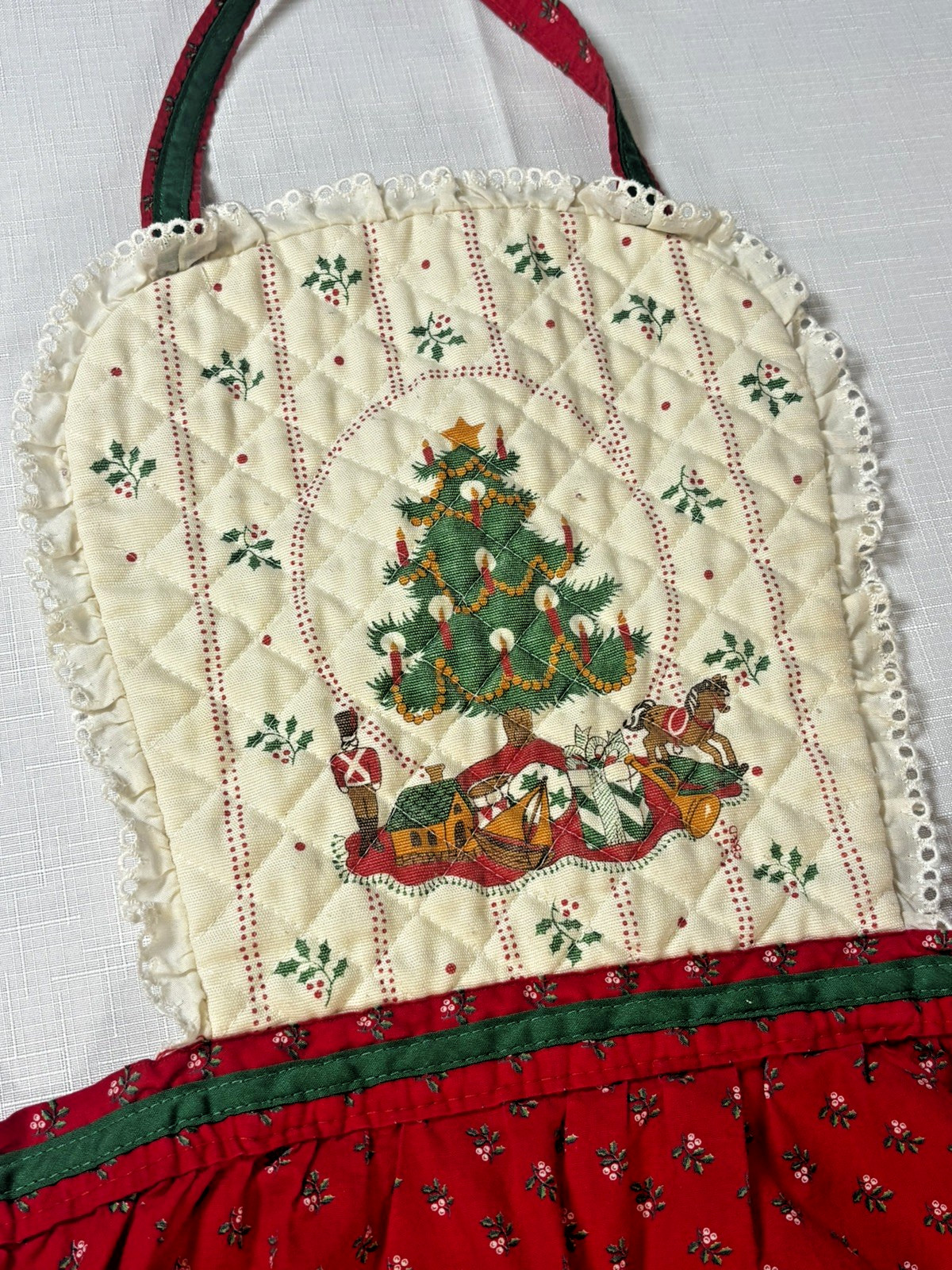 Vtg Grandma's Full Apron Pocket Christmas Holiday Baking Red Cream Ruffles