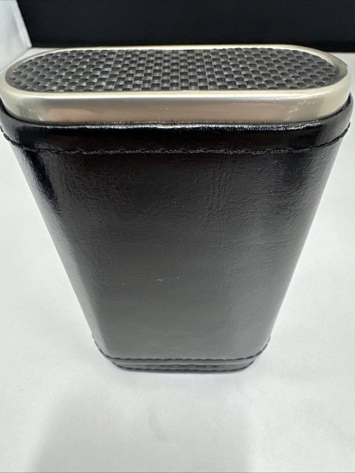 Xikar Envoy Leather Three Cigar Case - Cedar Lined - Black Carbon Fiber - New Xikar Envoy Leather Three Cigar Case - Cedar Lined - Black Carbon Fiber - New