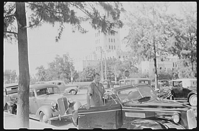 Photo:Unidentified Location 1930s Man in Convertible Cars Downtown FSA Photo:Unidentified Location 1930s Man in Convertible Cars Downtown FSA