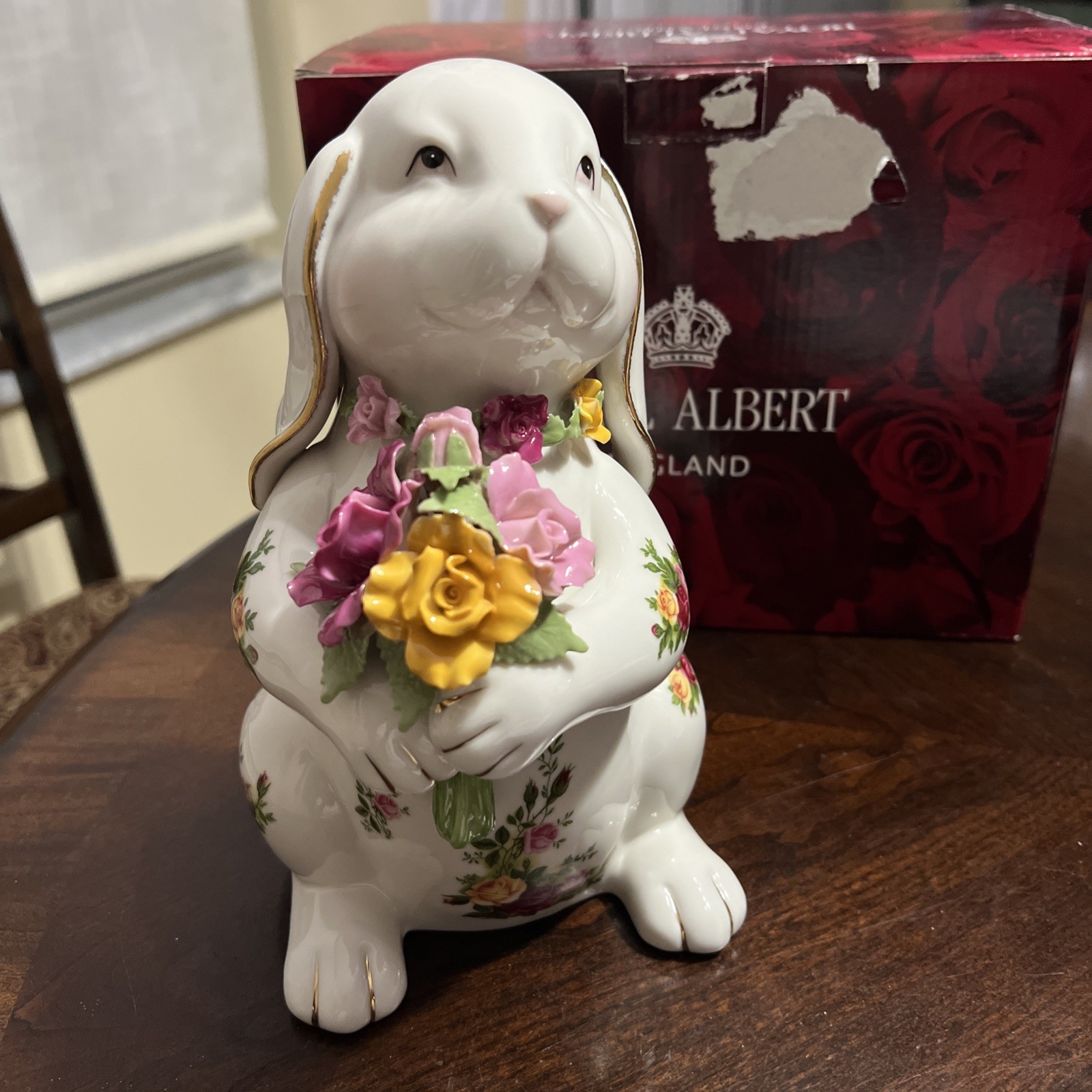 ROYAL ALBERT OLD COUNTRY ROSES 8 1/2" TALL FLOPPY EAR BUNNY RABBIT ROYAL ALBERT OLD COUNTRY ROSES 8 1/2" TALL FLOPPY EAR BUNNY RABBIT