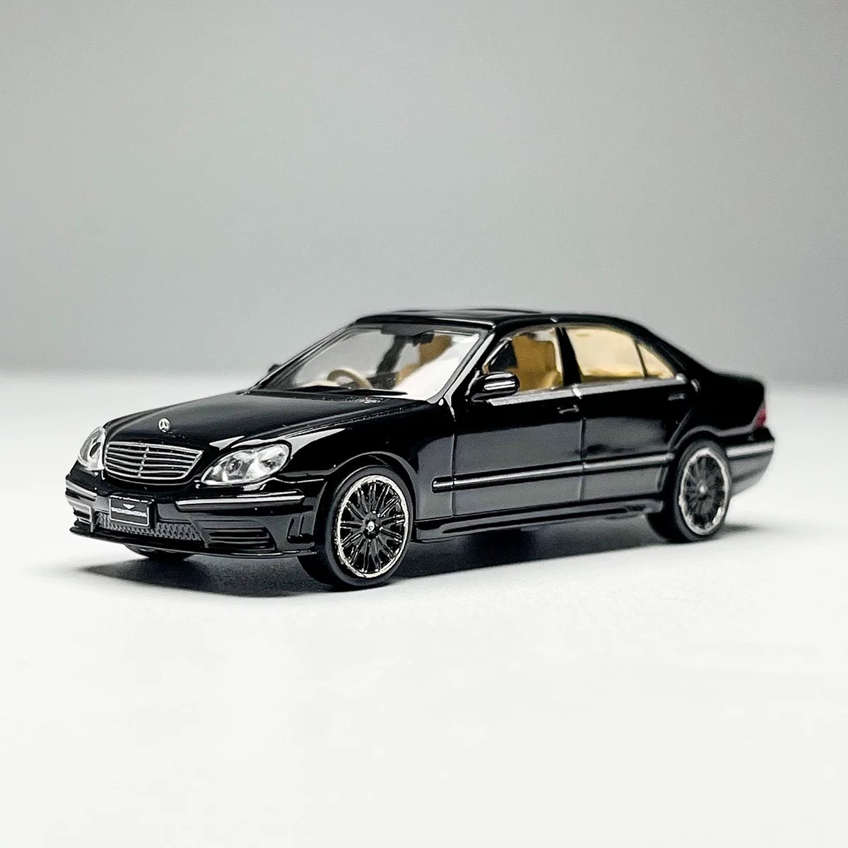 1/64 Scale S-Class W220 Wald Edition Diecast Model, Alloy Collectible Car 1/64 Scale S-Class W220 Wald Edition Diecast Model, Alloy Collectible Car
