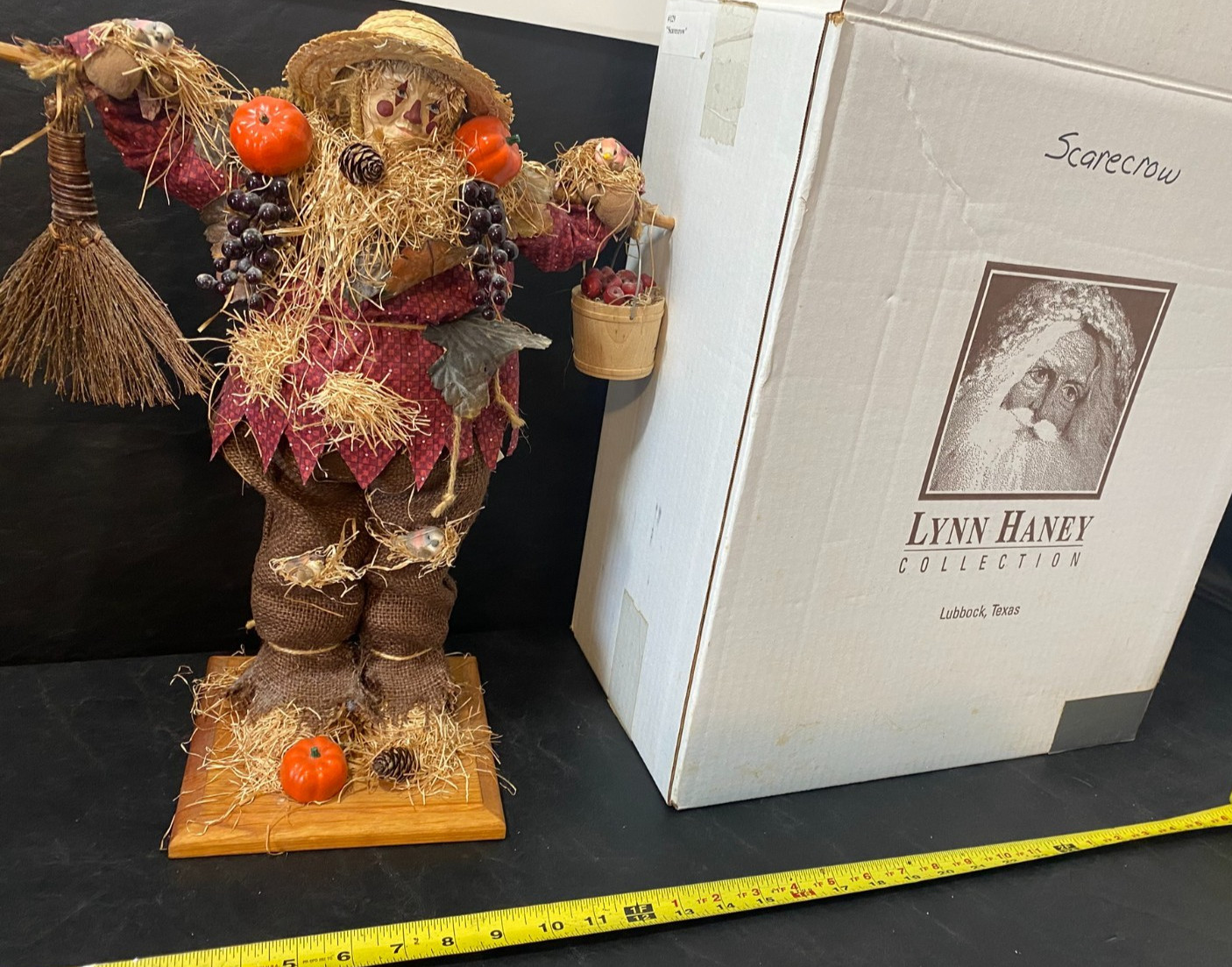 vintage Lynn Haney 1993 Scarecrow #129 Figure statue 18" vintage Lynn Haney 1993 Scarecrow #129 Figure statue 18"