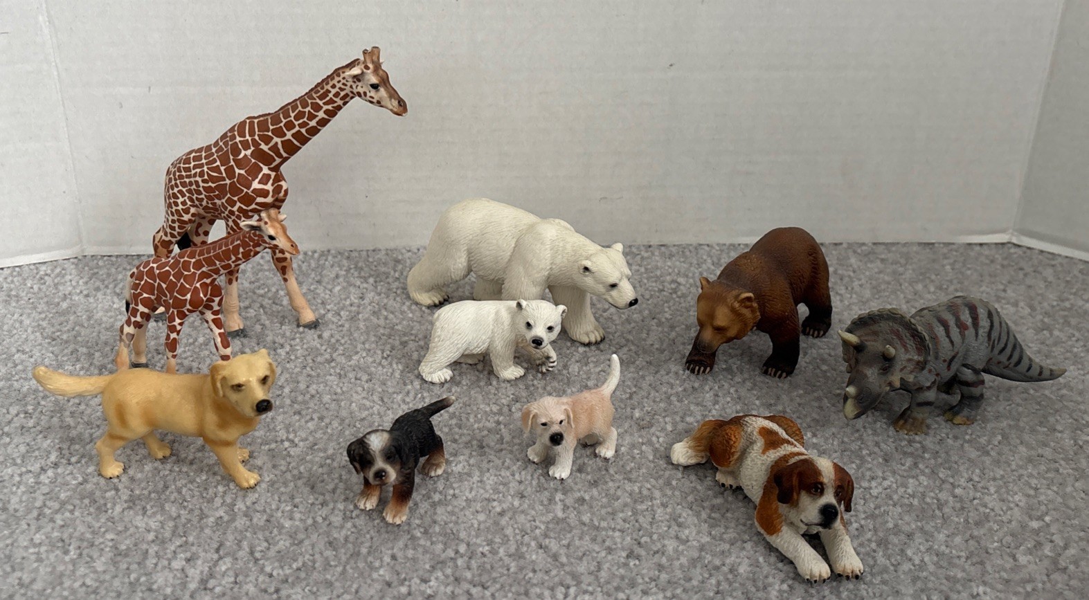 Schleich Animal Figures Lot-Giraffes, Bears, Dogs, Dino Retired 2001-2008 1.5-5” Schleich Animal Figures Lot-Giraffes, Bears, Dogs, Dino Retired 2001-2008 1.5-5”