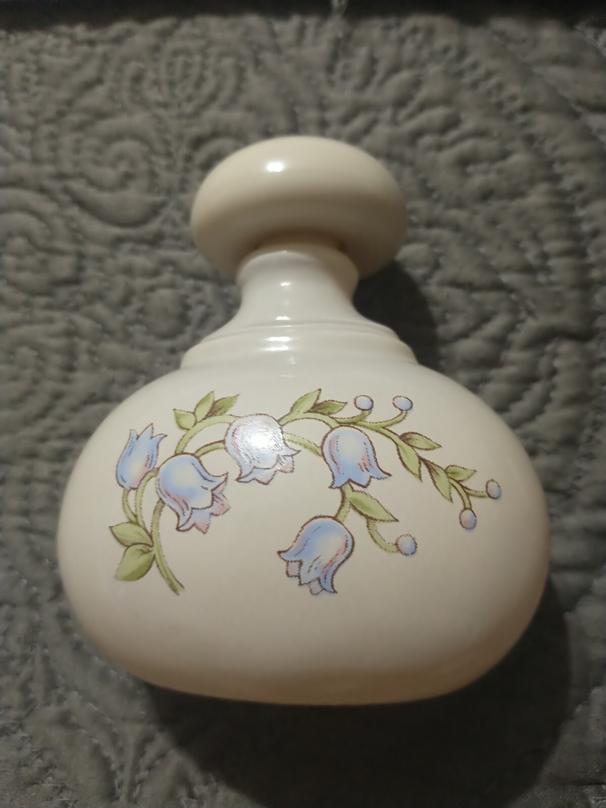 VTG Avon Candid Ultra Cologne Blue Flowers FULL, 2 fl oz, New With Box VTG Avon Candid Ultra Cologne Blue Flowers FULL, 2 fl oz, New With Box