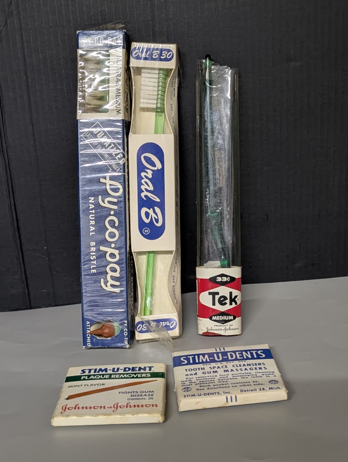 Vintage NOS Toothbrush Lot Oral B Tek Py-Co-Pay Stim-U-Dent MCM Drugstore 5 Pc