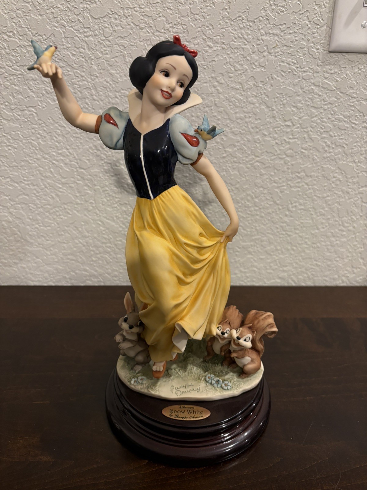 Giuseppe Armani Disney Snow White Figurine 1830C, with original box