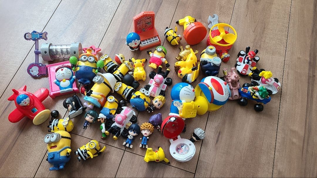 Many McDonald's Happy Meal toy and other figure sets #e8e9c8