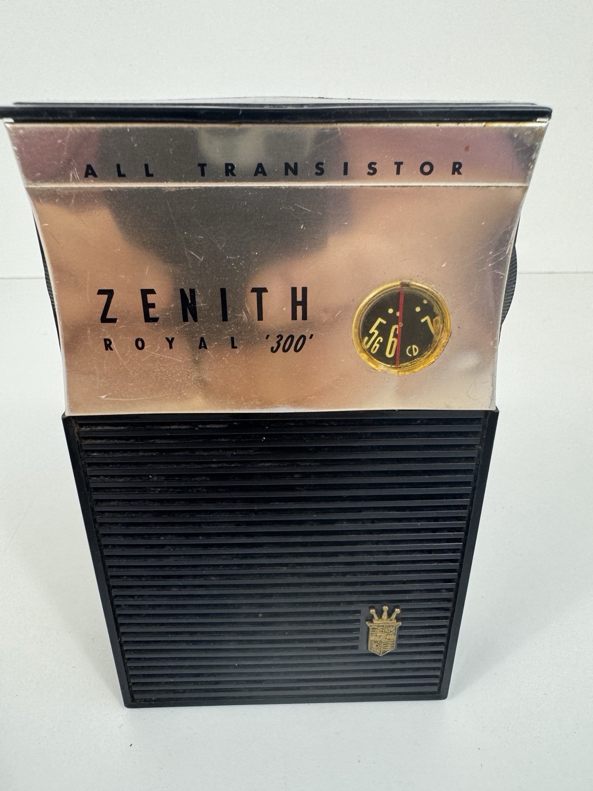 Vintage 1957 Zenith Royal 300 All Transistor AM Radio Tested Working SEE VIDEO Vintage 1957 Zenith Royal 300 All Transistor AM Radio Tested Working SEE VIDEO