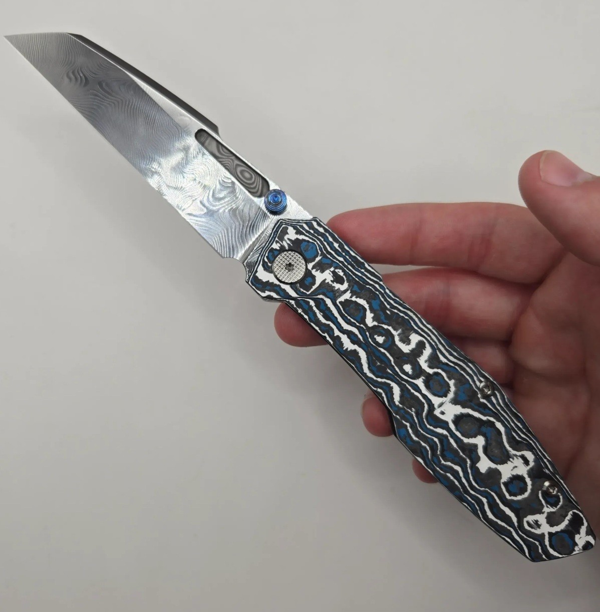 Big Sale Null Knives 'Raikou' w/ Camo Carbon & Damasteel Blade #14 of 25 total Big Sale Null Knives 'Raikou' w/ Camo Carbon & Damasteel Blade #14 of 25 total