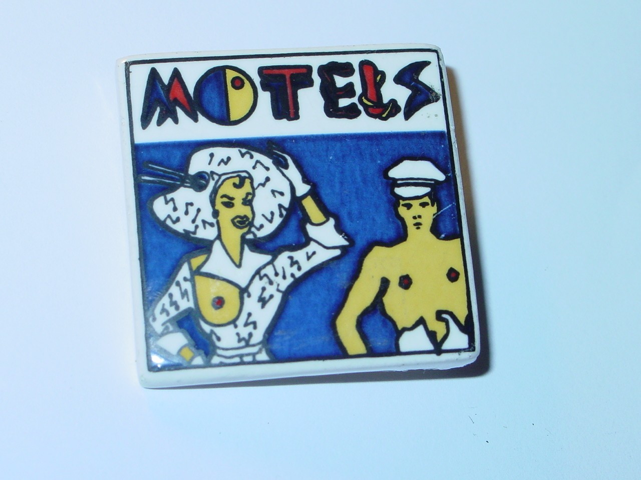 THE MOTELS VINTAGE 1980's 1.25 INCH CERAMIC PIN COLLECTIBLE ROCK & ROLL ITEM THE MOTELS VINTAGE 1980's 1.25 INCH CERAMIC PIN COLLECTIBLE ROCK & ROLL ITEM
