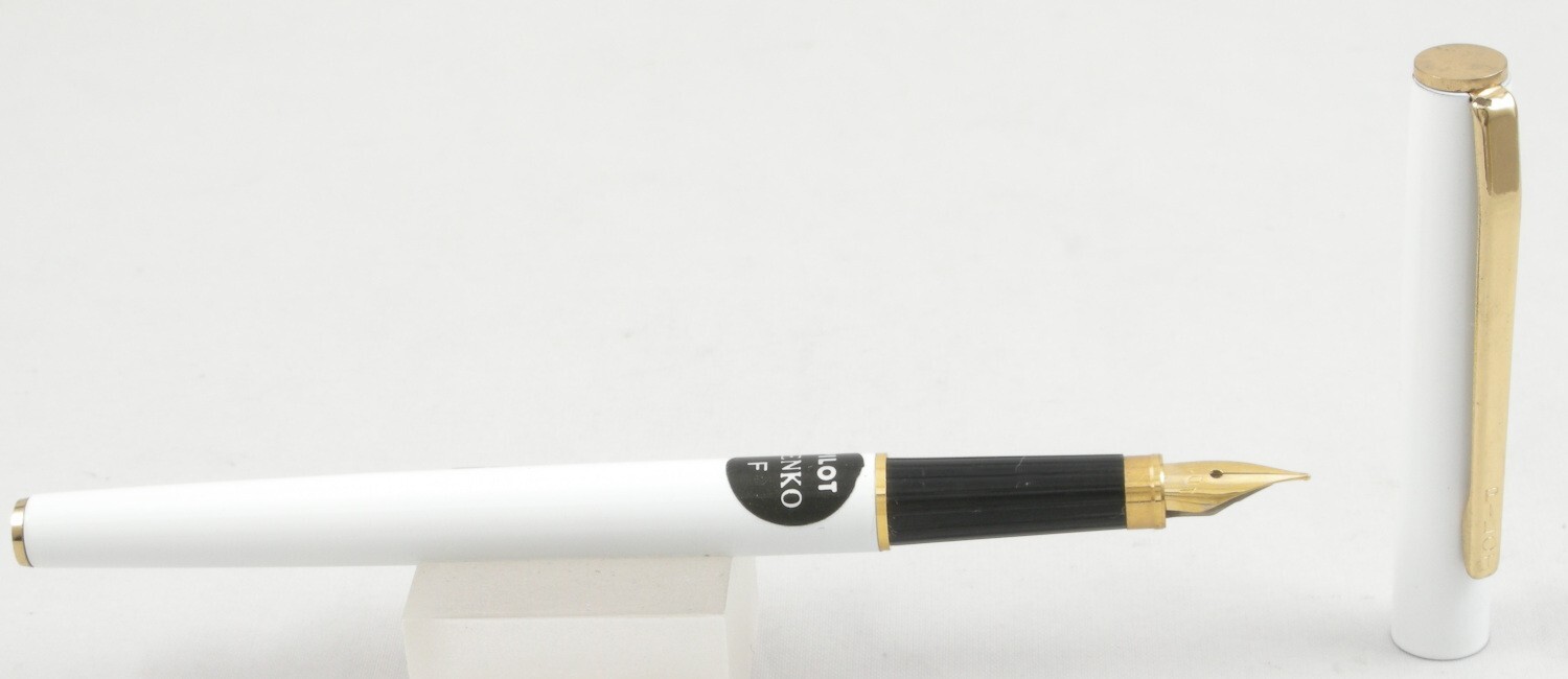 Pilot Penko White & Gold Very Thin Fountain Pen - Fine Nib - 1980s New-Old-Stock Pilot Penko White & Gold Very Thin Fountain Pen - Fine Nib - 1980s New-Old-Stock