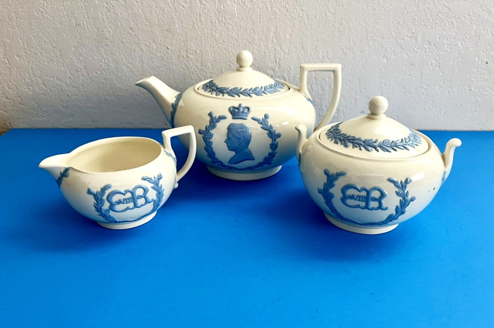 Vintage 1937 Wedgwood Queen's Ware King Edward VIII Coronation Tea Set Vintage 1937 Wedgwood Queen's Ware King Edward VIII Coronation Tea Set
