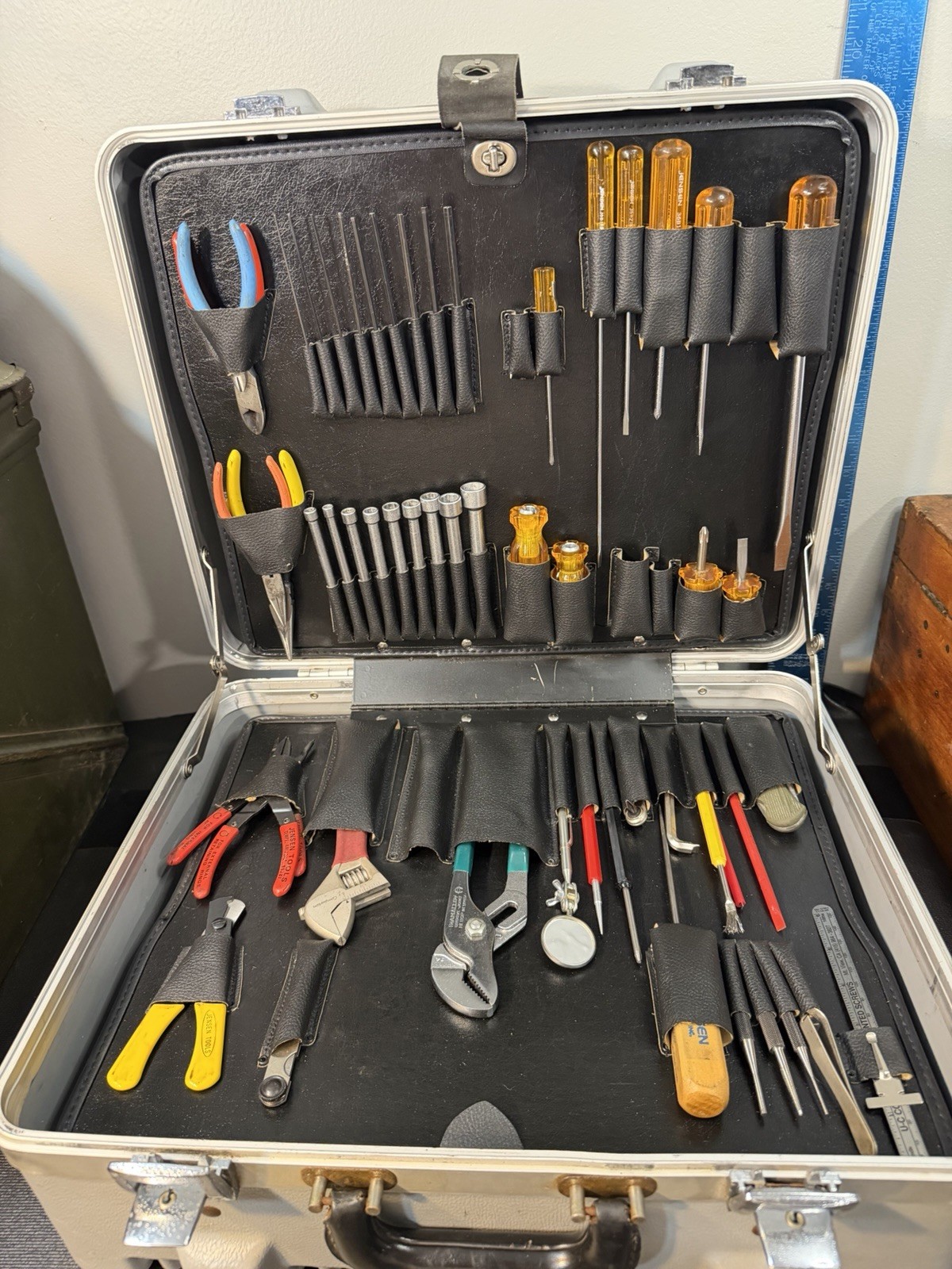 Vintage Jensen Tools JTK-17 Kit – Original Tough Case – Highly Complete Tool Set Vintage Jensen Tools JTK-17 Kit – Original Tough Case – Highly Complete Tool Set