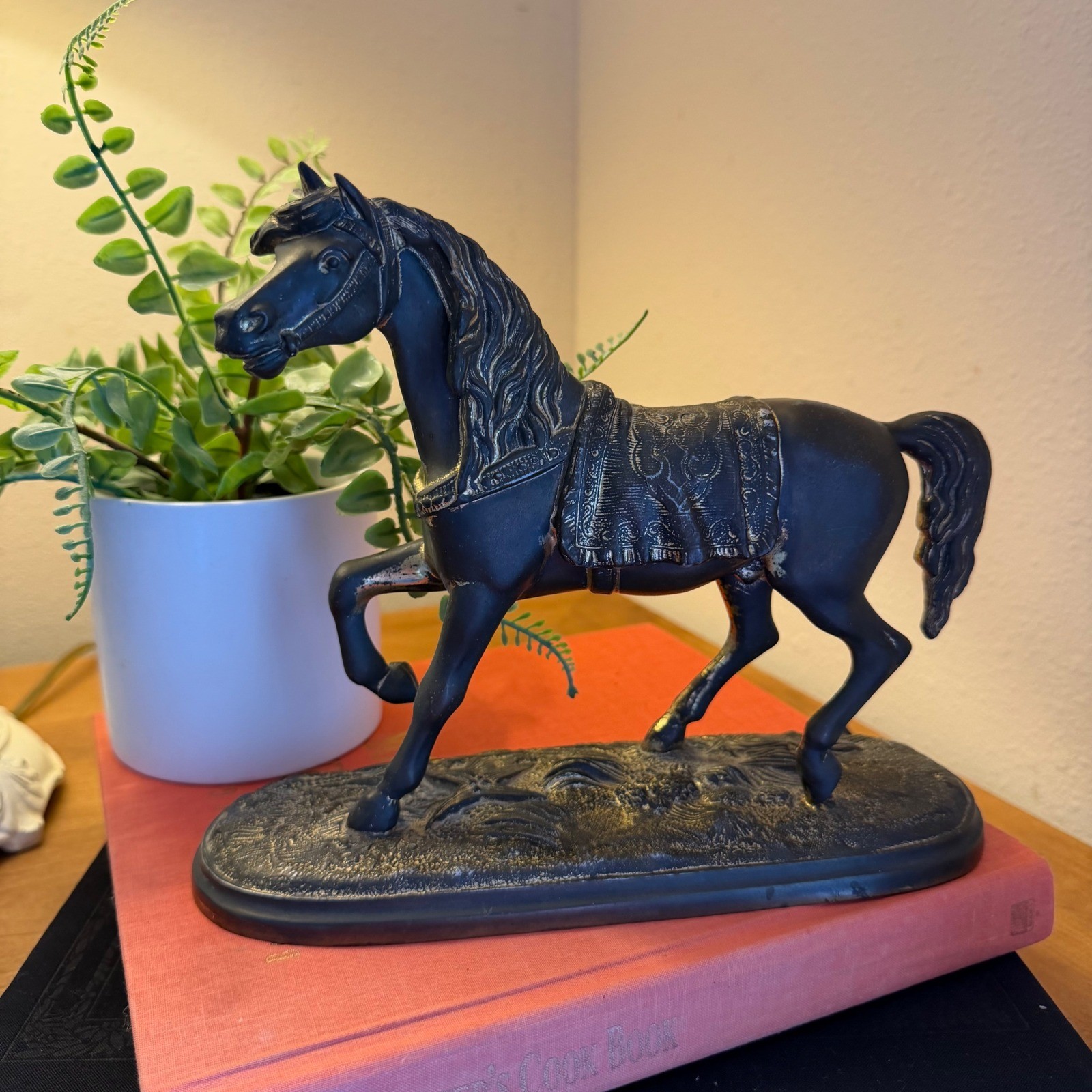 Vtg Cast Metal Horse Clock Topper Mantel Clock Pediment Equestrian Statue 8.5" Vtg Cast Metal Horse Clock Topper Mantel Clock Pediment Equestrian Statue 8.5"