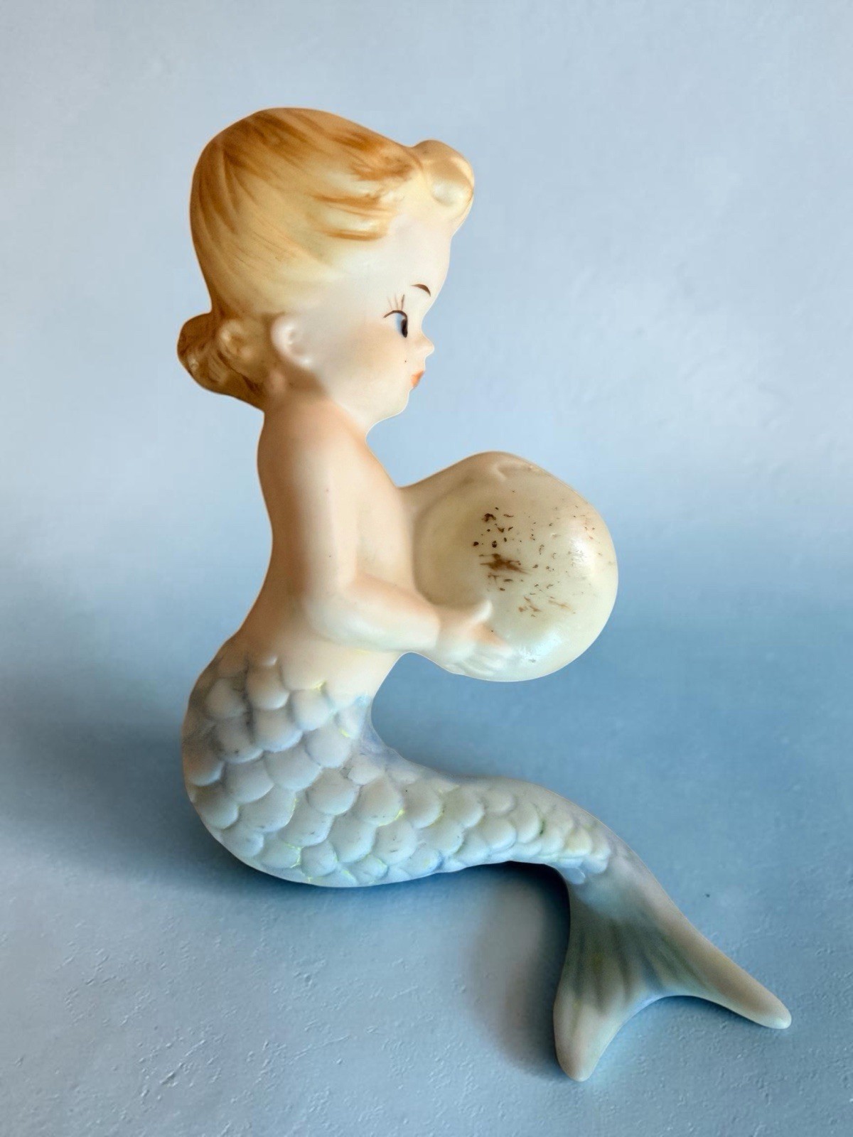 Vintage NORCREST Porcelain Mermaid Wall Plaque Blue Girl Holding Ball π΄ππ³ Vintage NORCREST Porcelain Mermaid Wall Plaque Blue Girl Holding Ball π΄ππ³