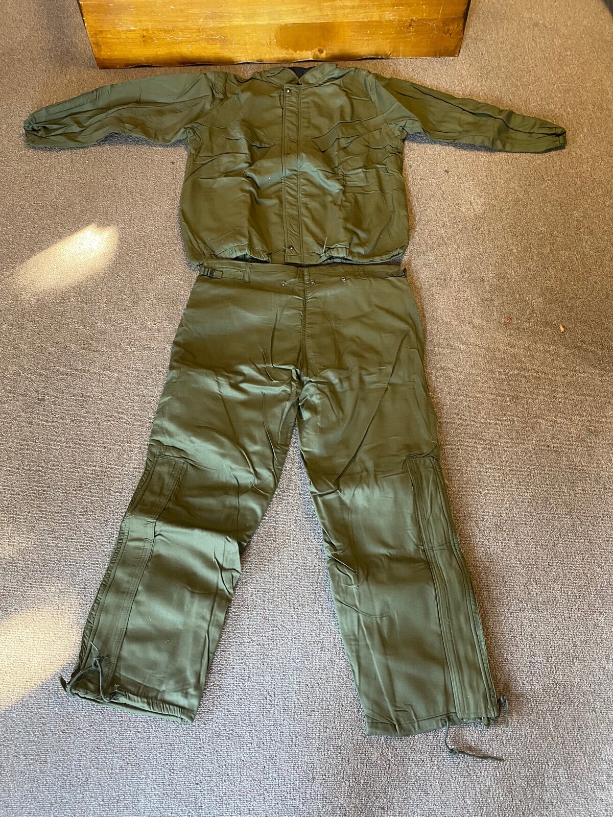 Military US Army Chemical Protective Suit Sealed Bag Medium gloves and boots Military US Army Chemical Protective Suit Sealed Bag Medium gloves and boots