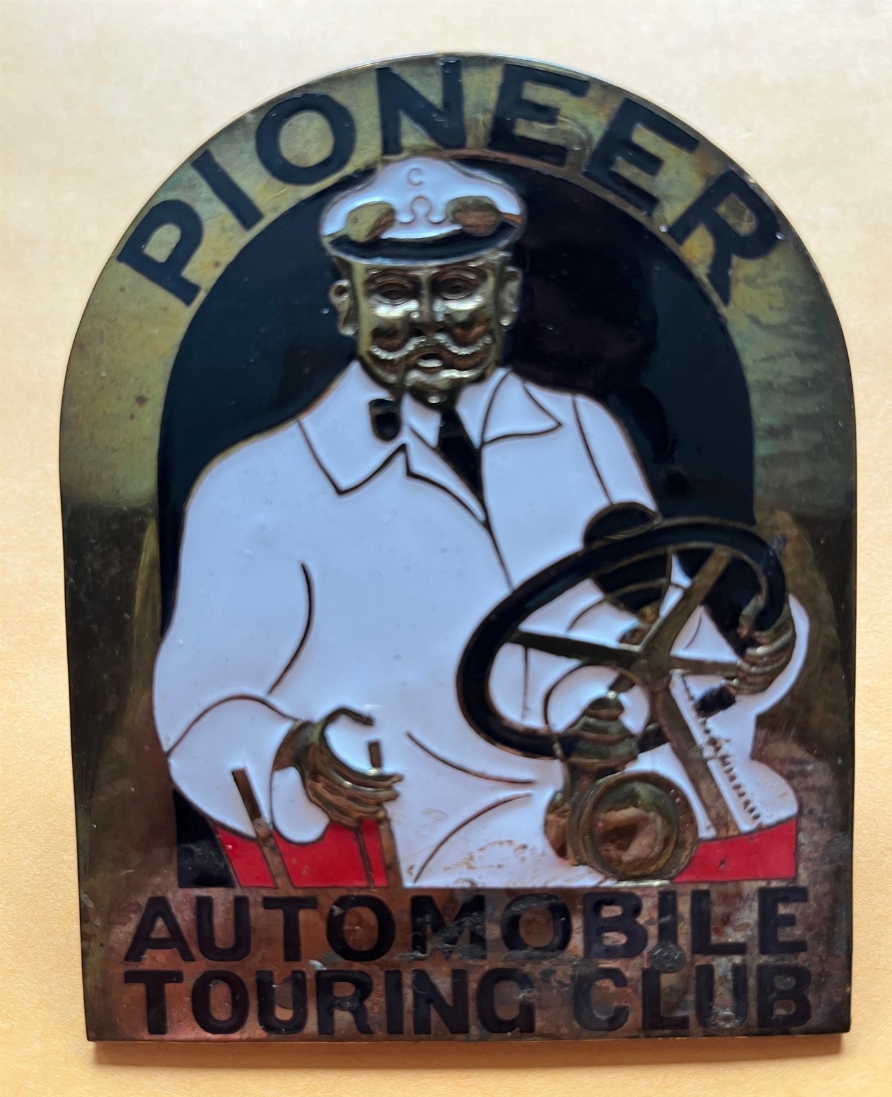 Badge auto car club USA Pionner Automobile Touring Club radiator grille badge A Badge auto car club USA Pionner Automobile Touring Club radiator grille badge A