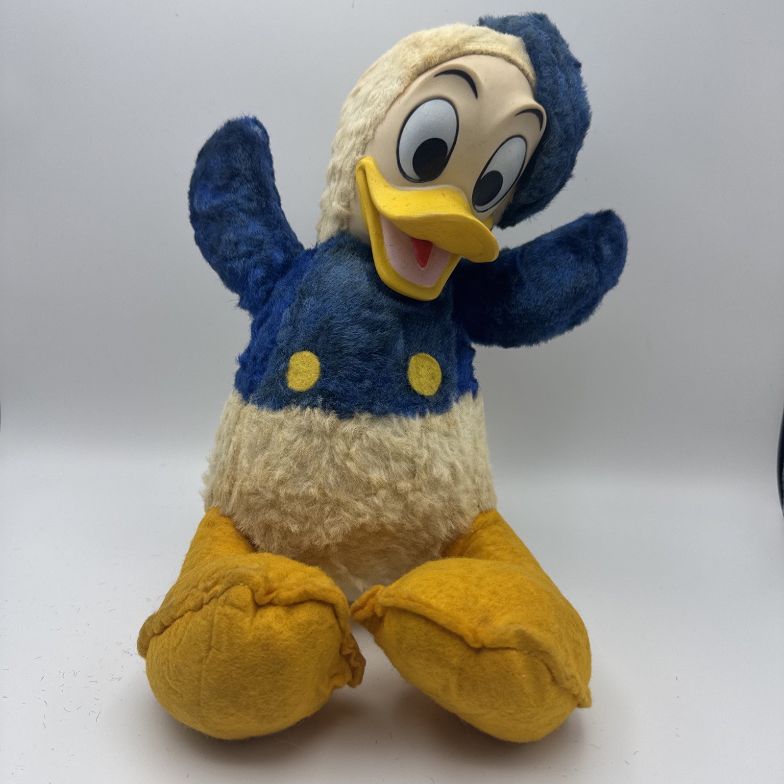 DONALD DUCK DISNEY PLUSH Vintage 11 INCHES SITTING DOWN Good Condition 1950's DONALD DUCK DISNEY PLUSH Vintage 11 INCHES SITTING DOWN Good Condition 1950's