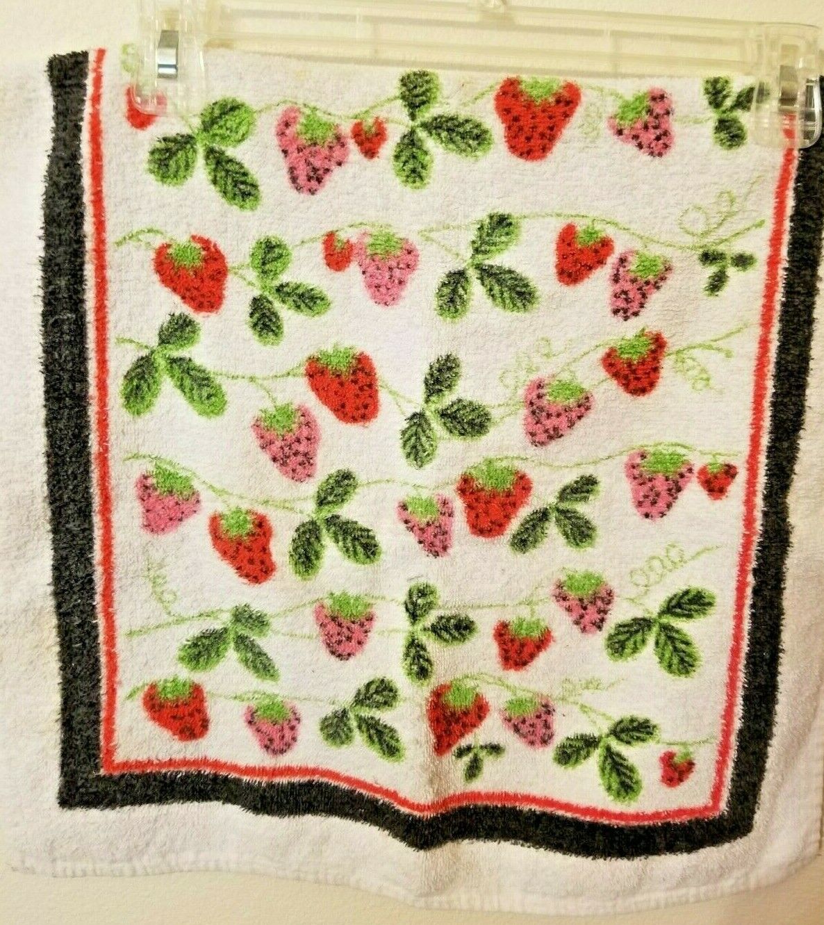 Vtg terry Towel Strawberries  31.5 L  17 W Used
